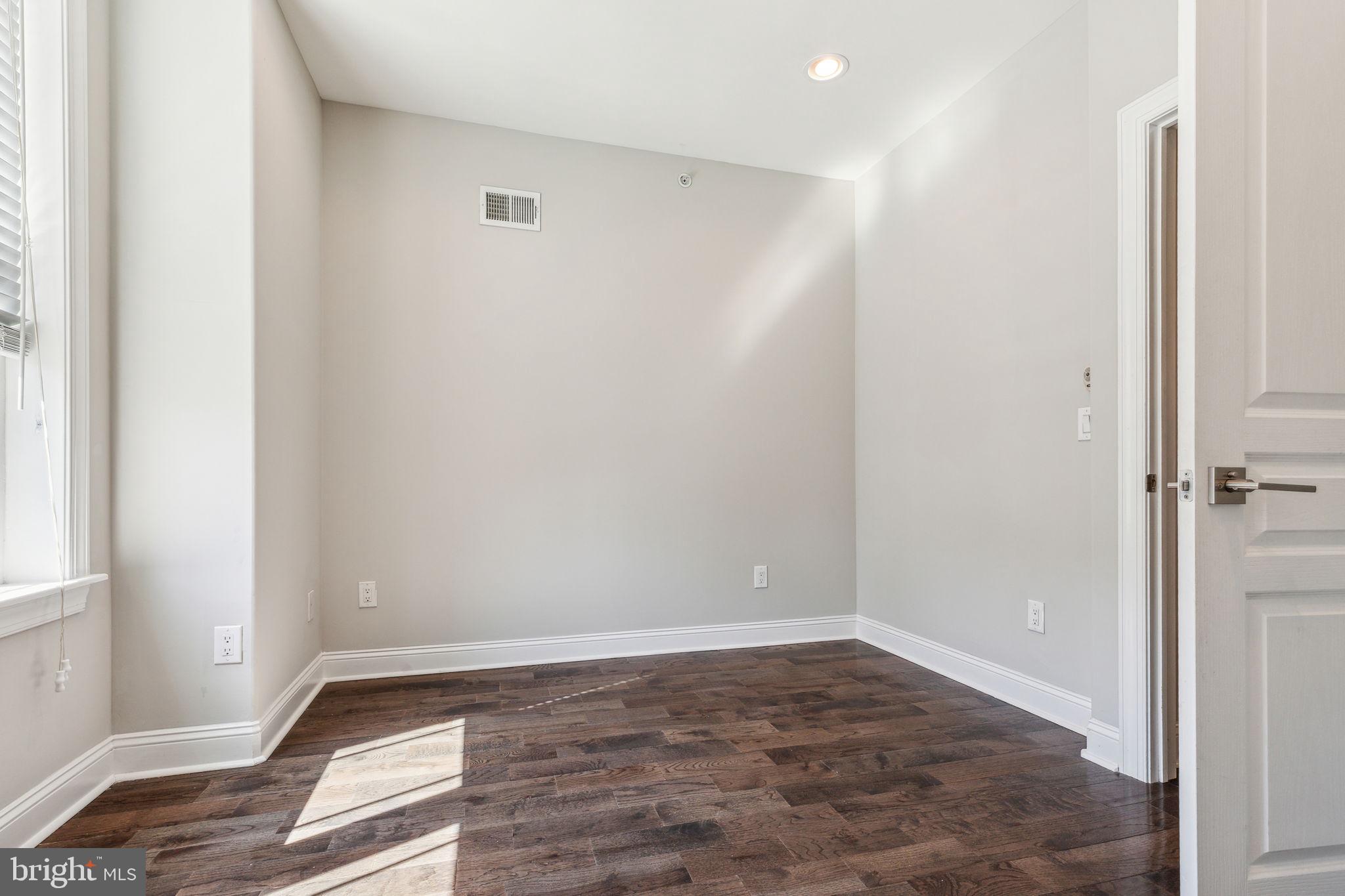 OLDE KENSINGTON - Residential