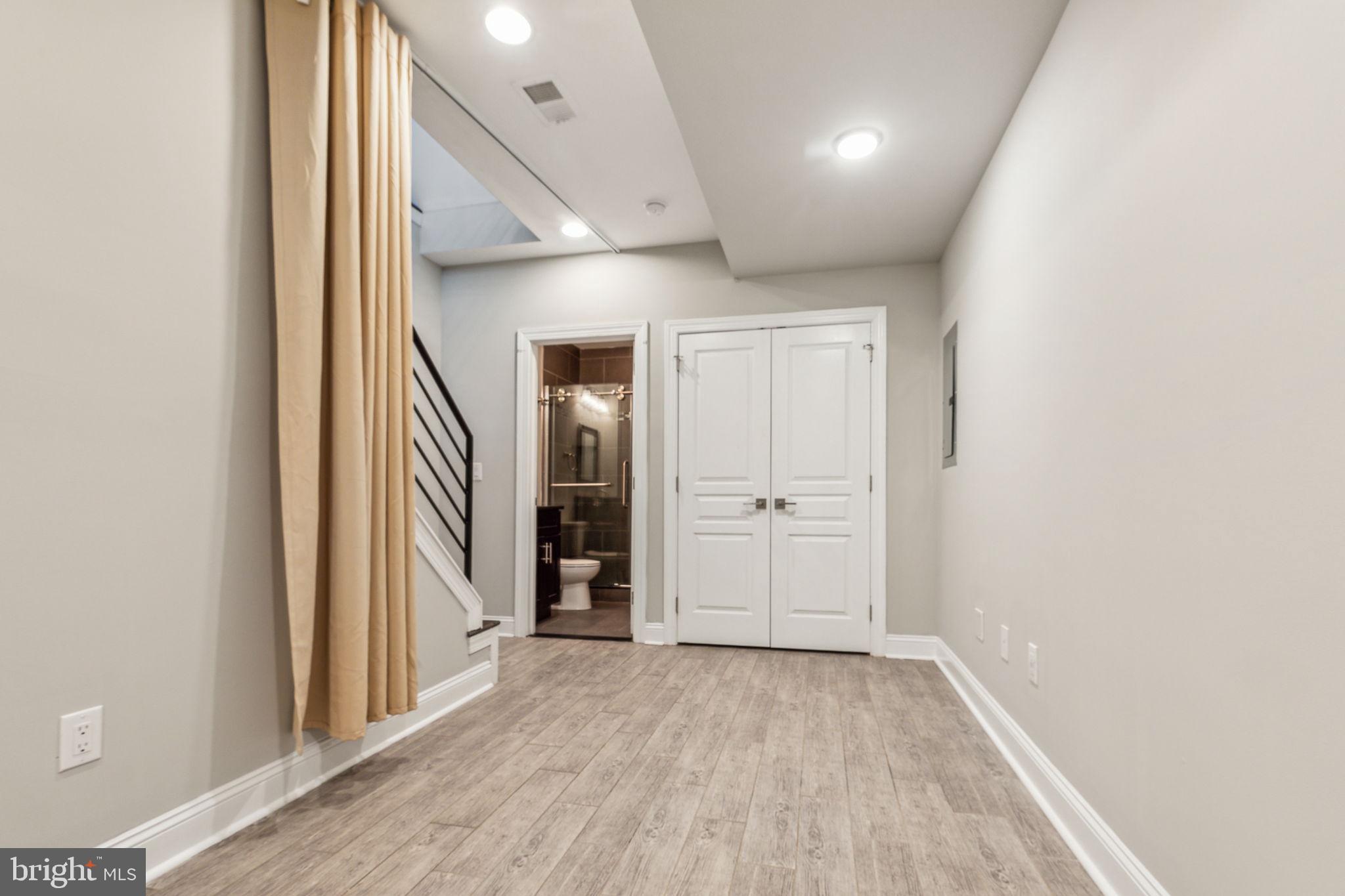 OLDE KENSINGTON - Residential