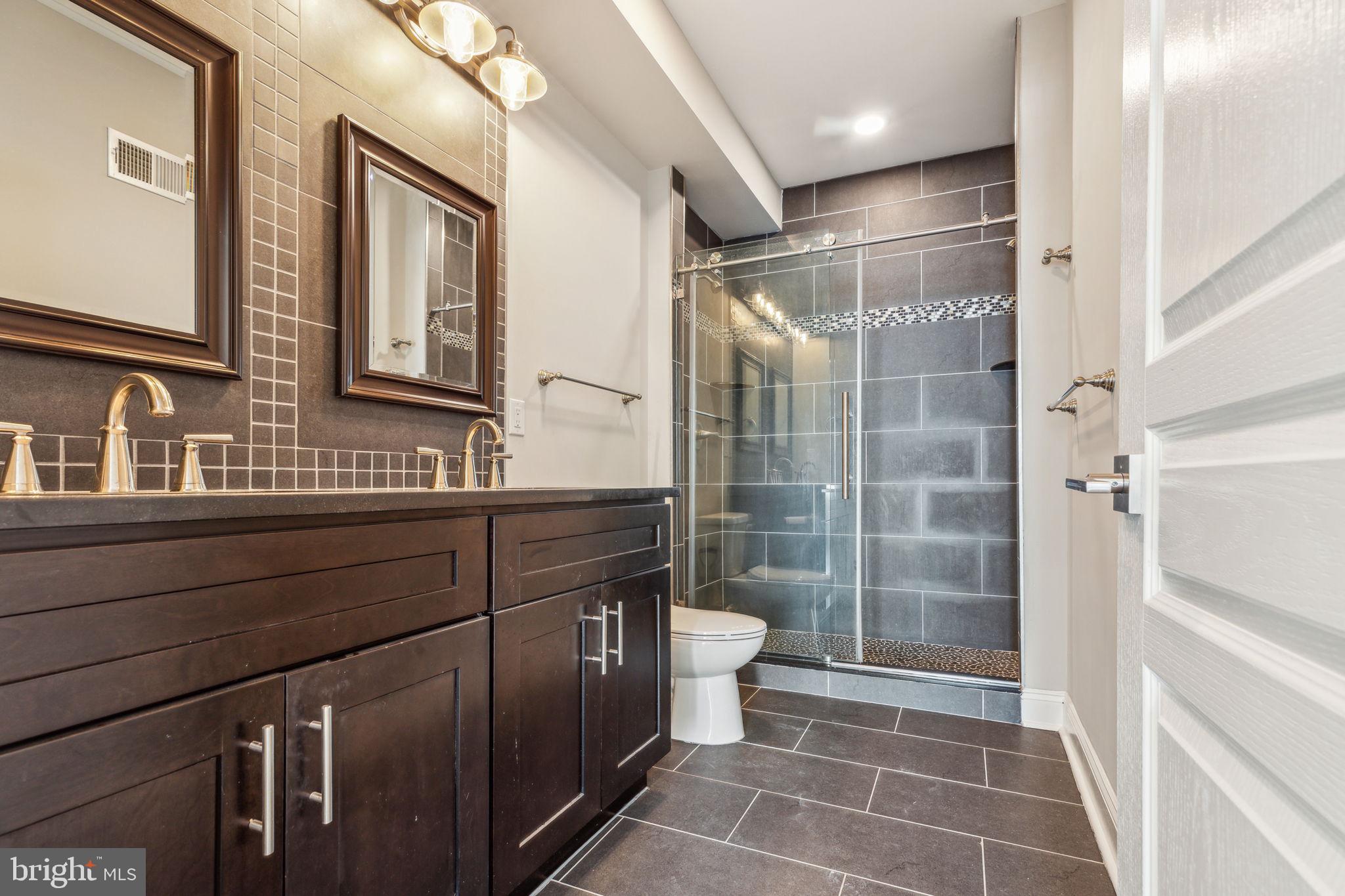 OLDE KENSINGTON - Residential