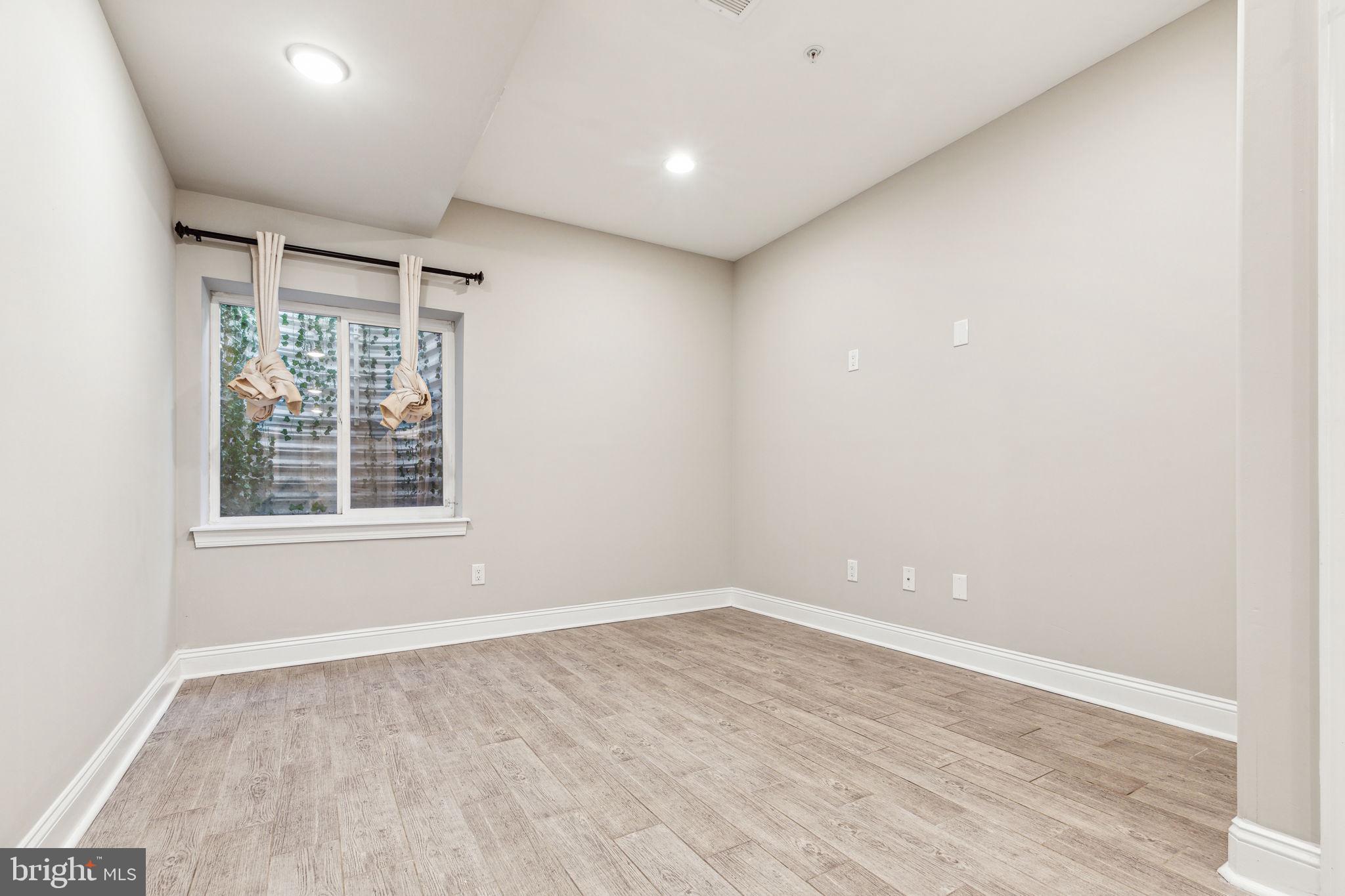 OLDE KENSINGTON - Residential