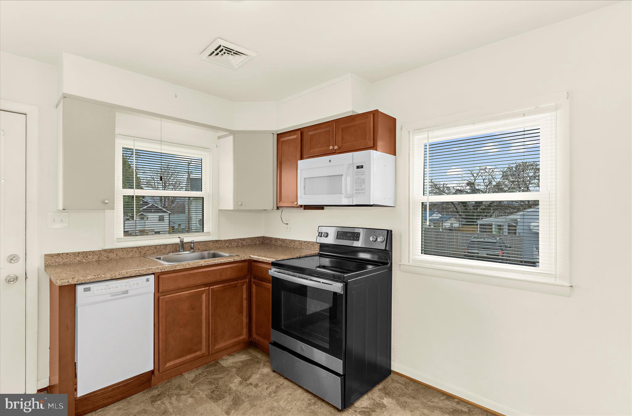 CLEARWATER BEACH - Residential Income