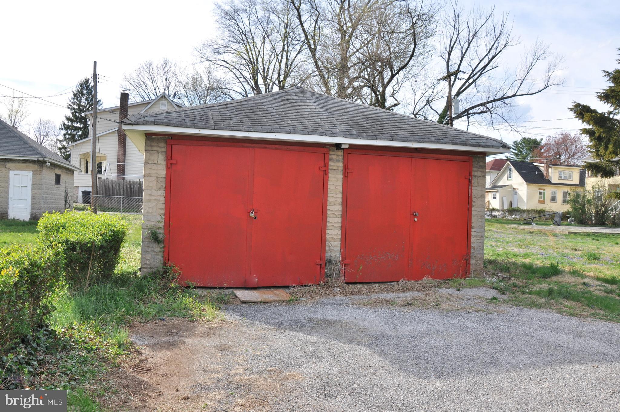 HOWARD PARK - Residential