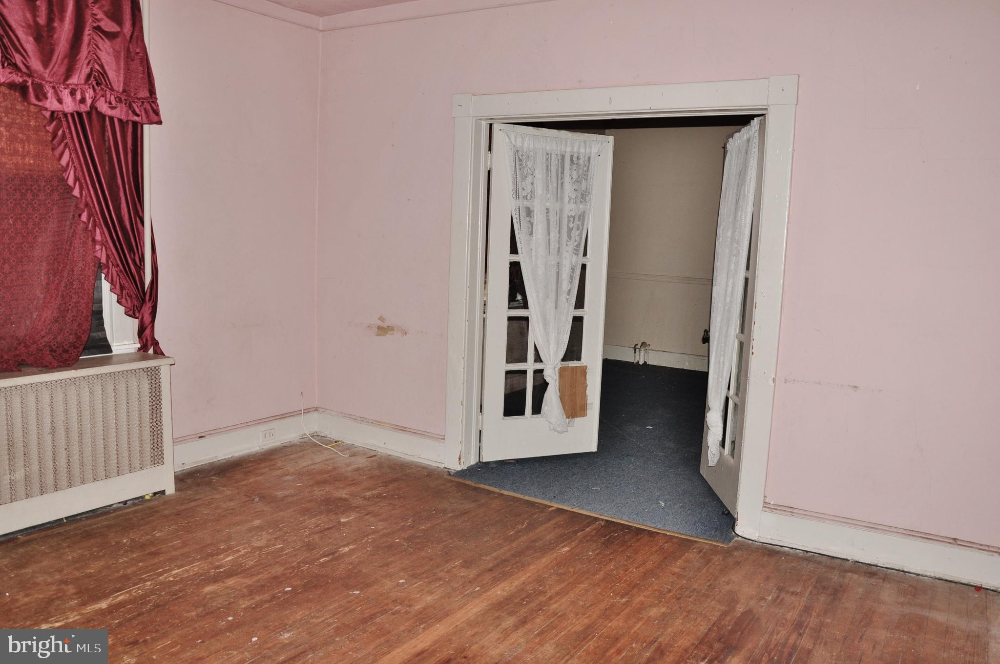 HOWARD PARK - Residential