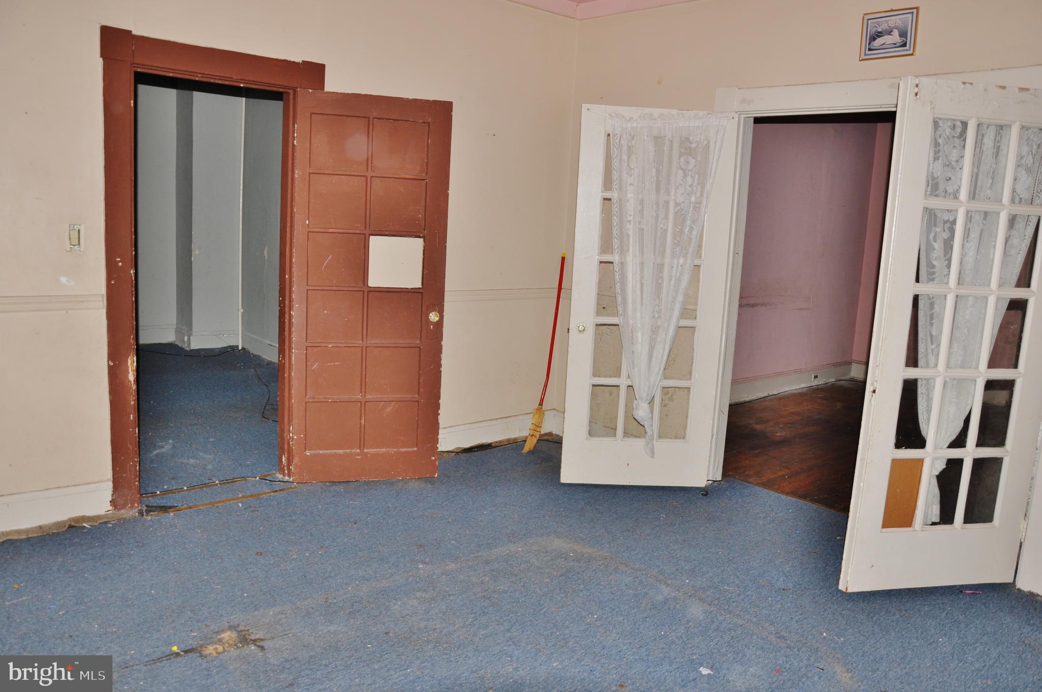 HOWARD PARK - Residential