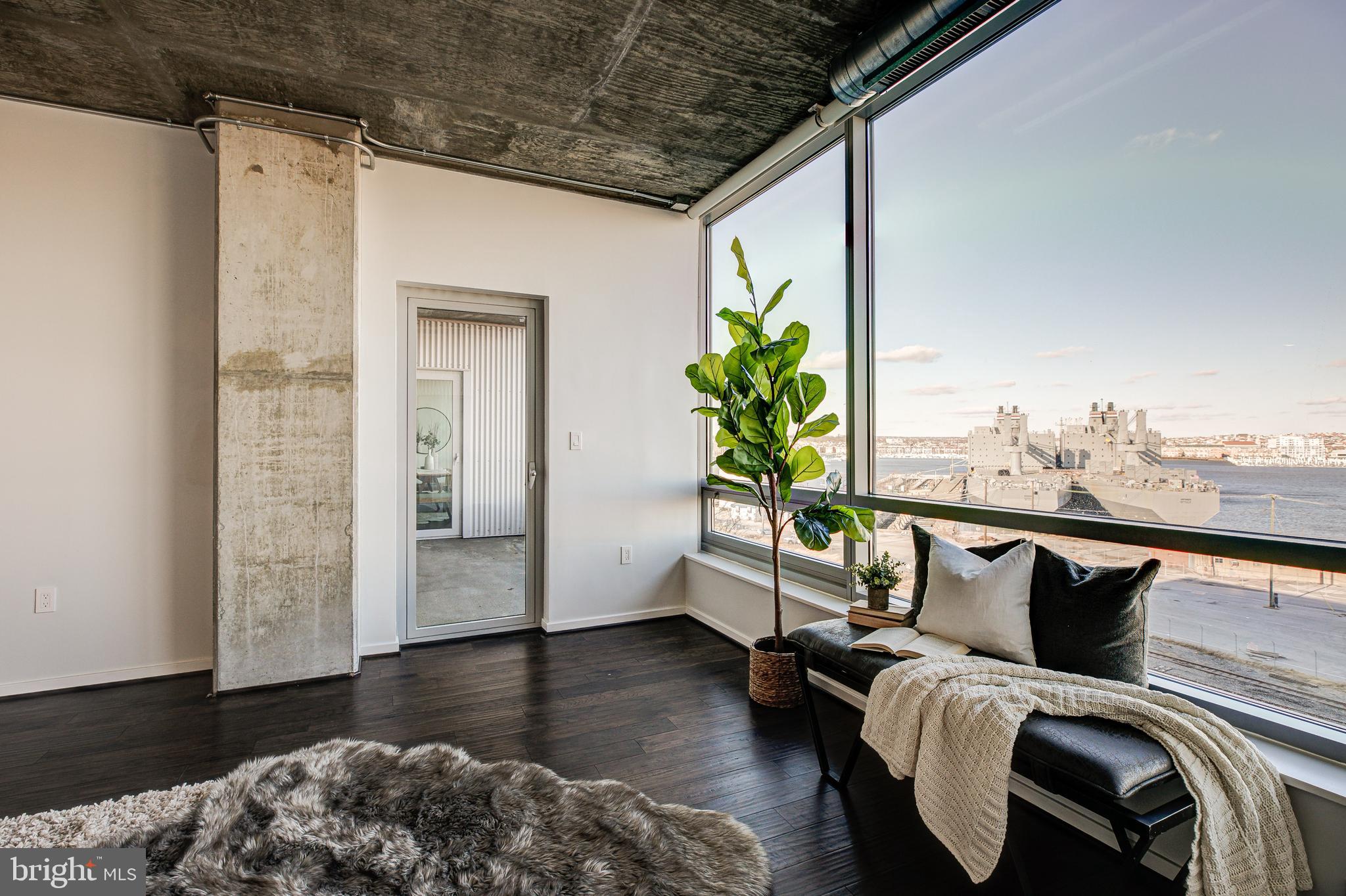 LOCUST POINT - Residential