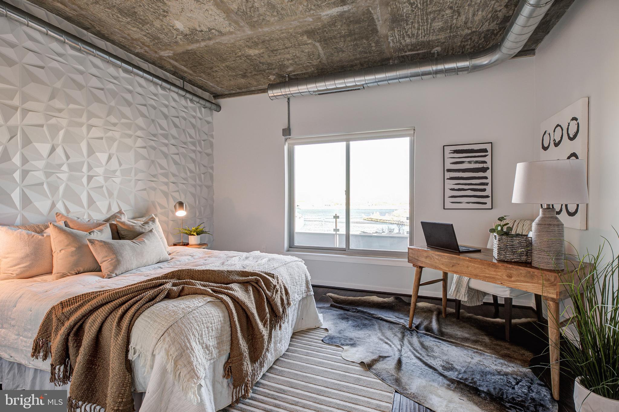 LOCUST POINT - Residential