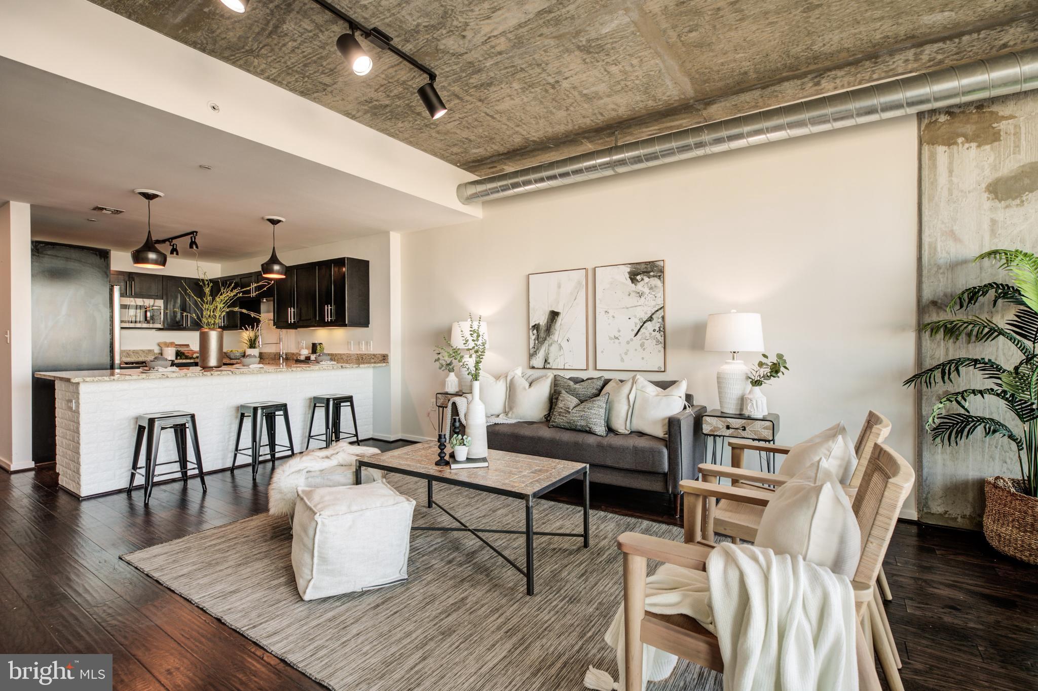 LOCUST POINT - Residential