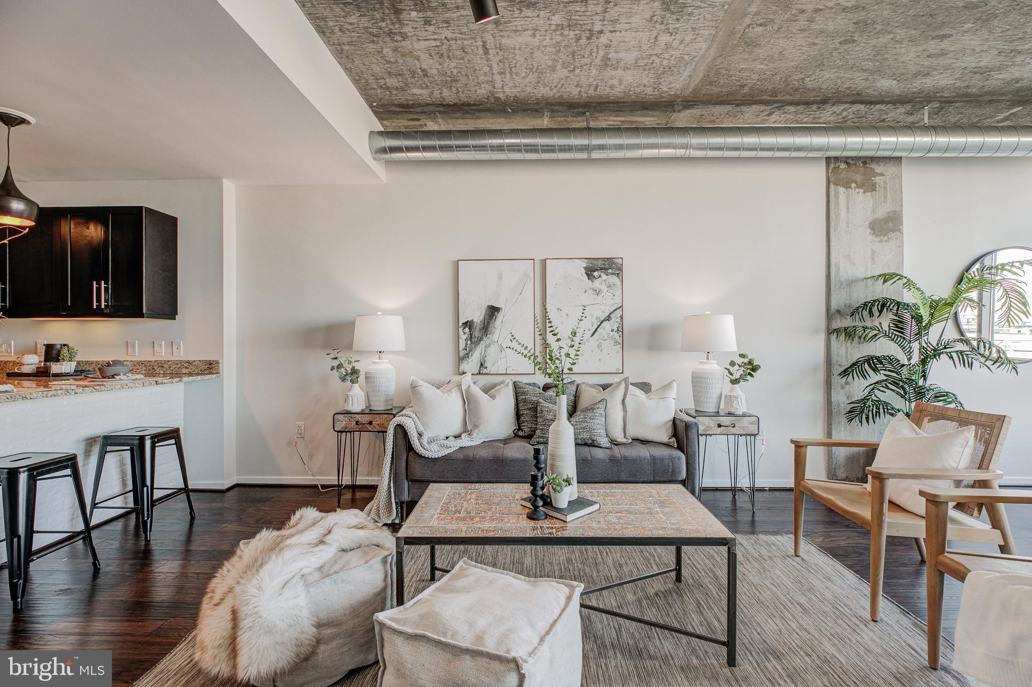 LOCUST POINT - Residential