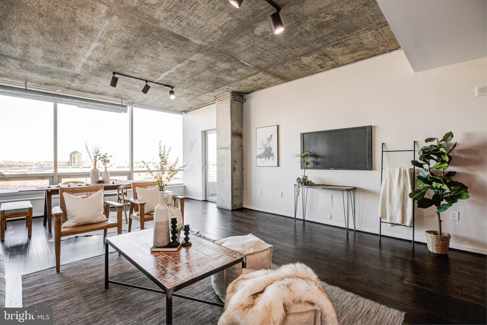 LOCUST POINT - Residential