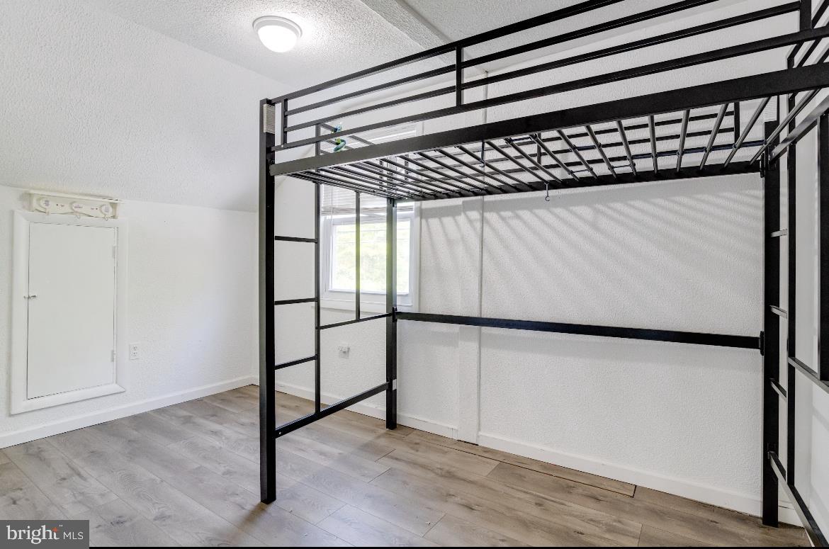 BOWLEYS QUARTERS - Residential