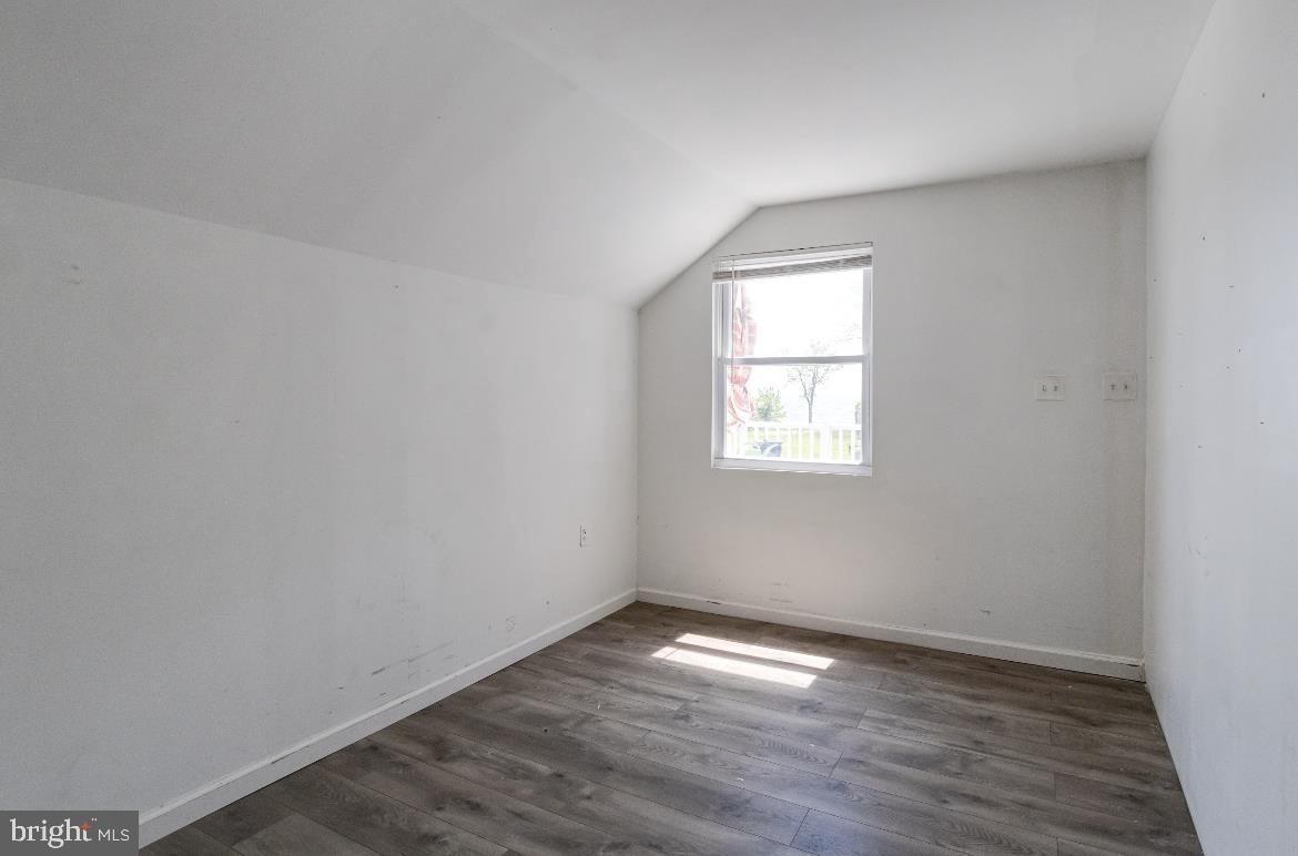 BOWLEYS QUARTERS - Residential