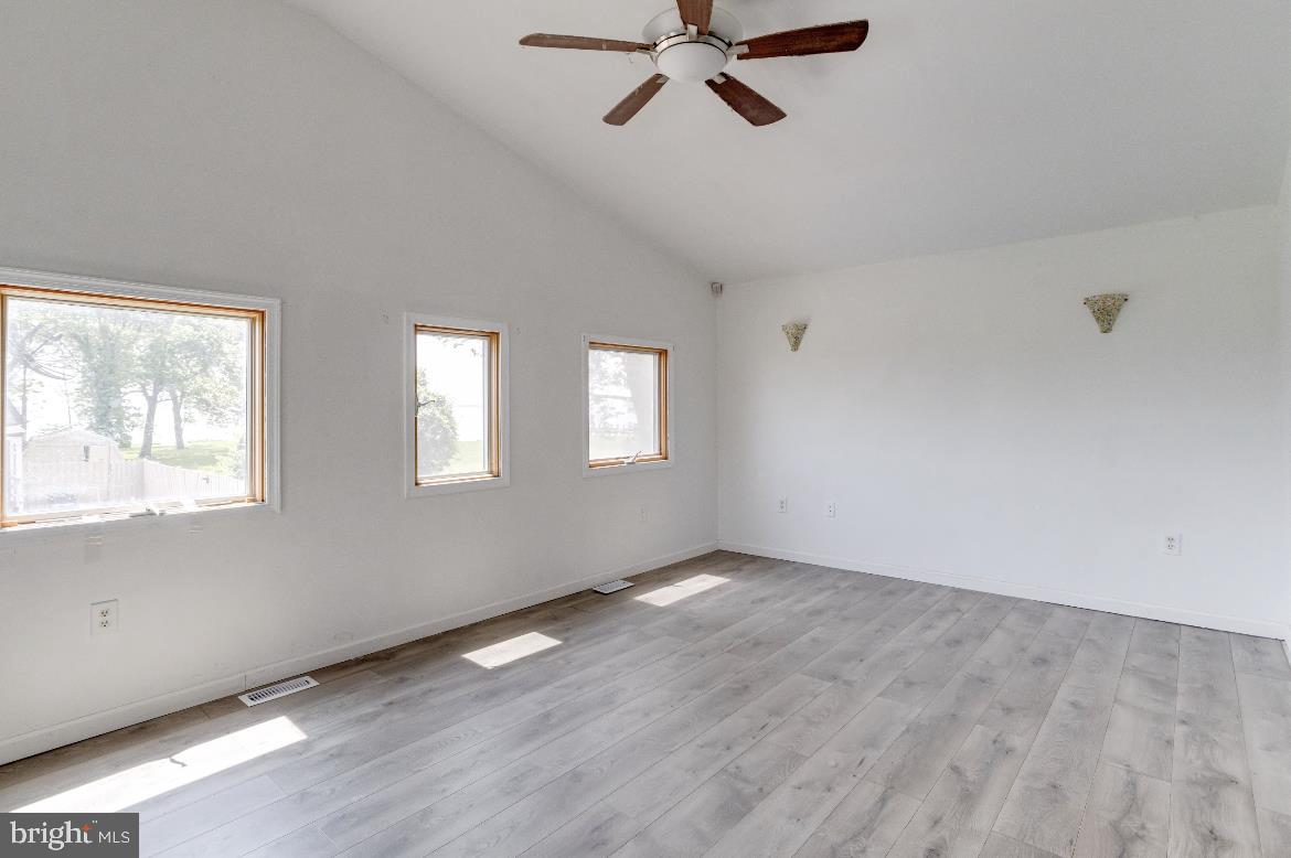 BOWLEYS QUARTERS - Residential