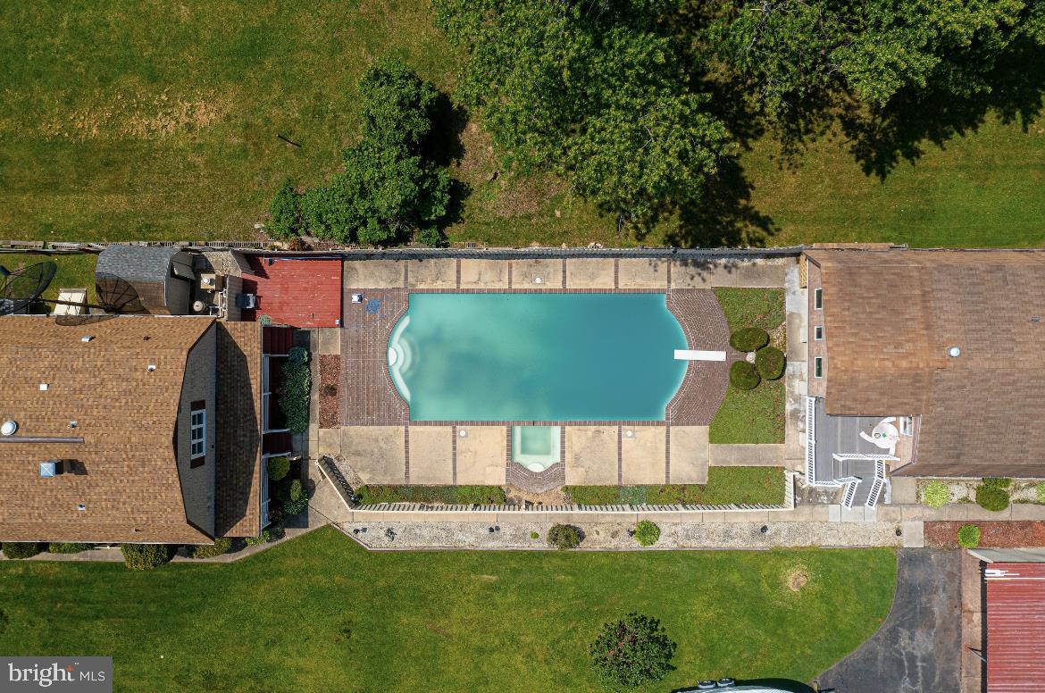 BOWLEYS QUARTERS - Residential