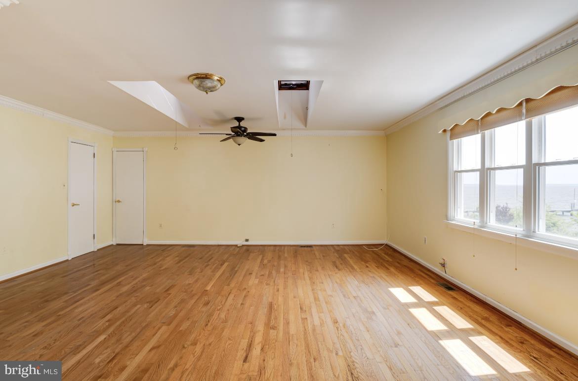 BOWLEYS QUARTERS - Residential