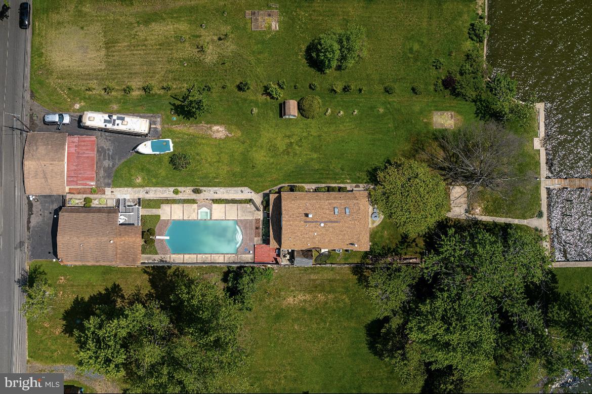 BOWLEYS QUARTERS - Residential