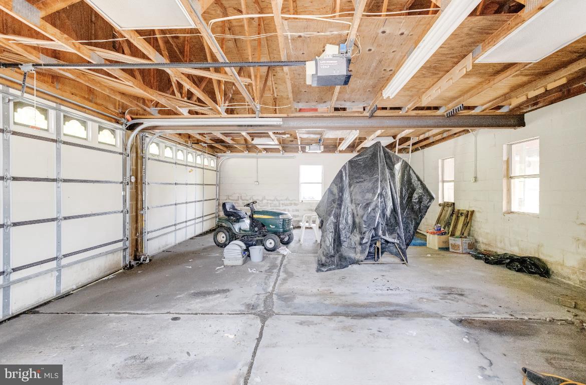 BOWLEYS QUARTERS - Residential