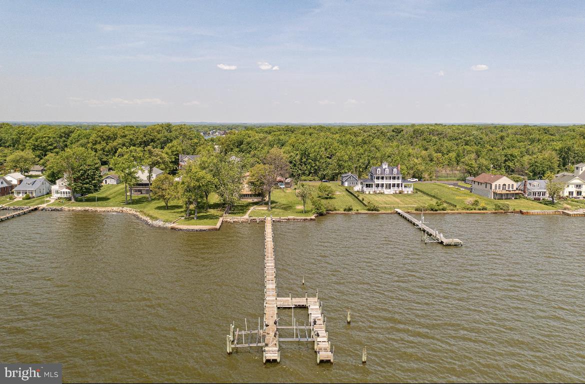 BOWLEYS QUARTERS - Residential