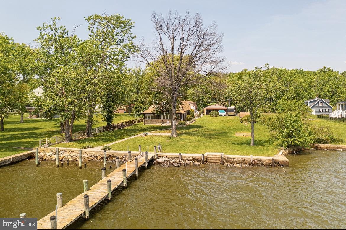 BOWLEYS QUARTERS - Residential