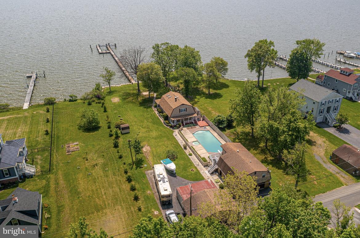 BOWLEYS QUARTERS - Residential