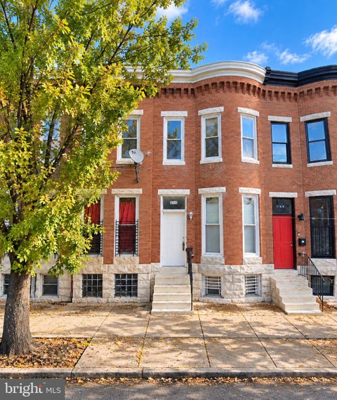 Photo of 215 N Luzerne Avenue, BALTIMORE, MD 21224 (MLS # MDBA2232310)