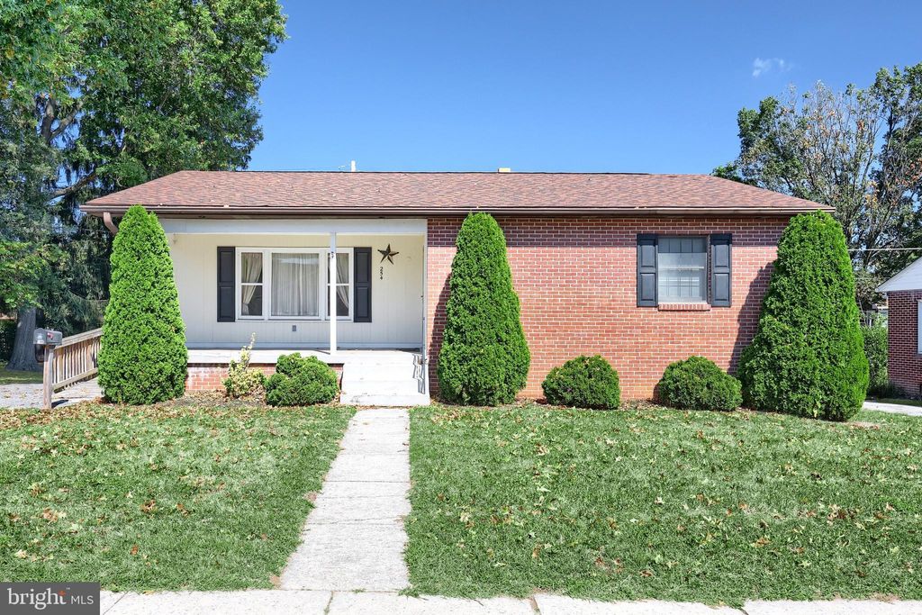 Photo of 254 Barlow Street, GETTYSBURG, PA 17325 (MLS # PAAD2018026)