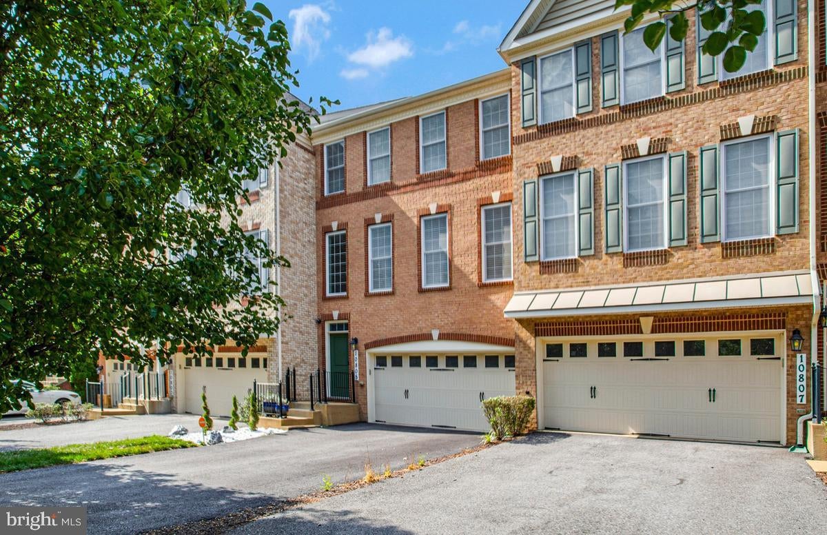 10805 LARIAT WAY