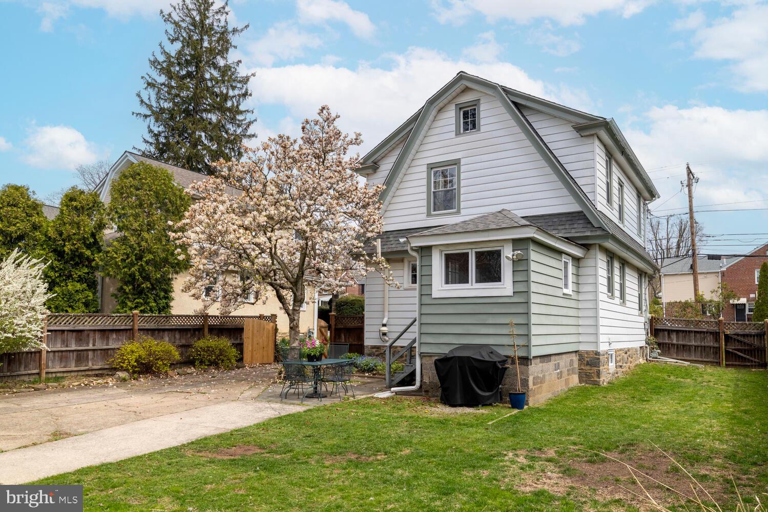 WYNNEWOOD PARK - Residential