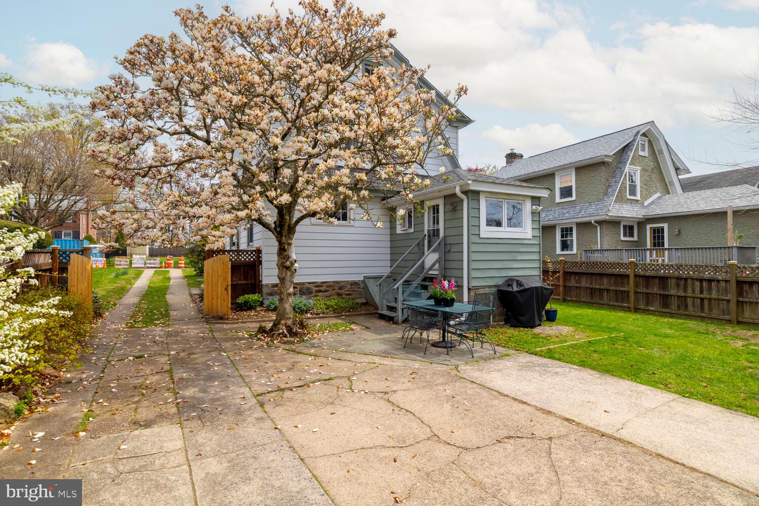 WYNNEWOOD PARK - Residential