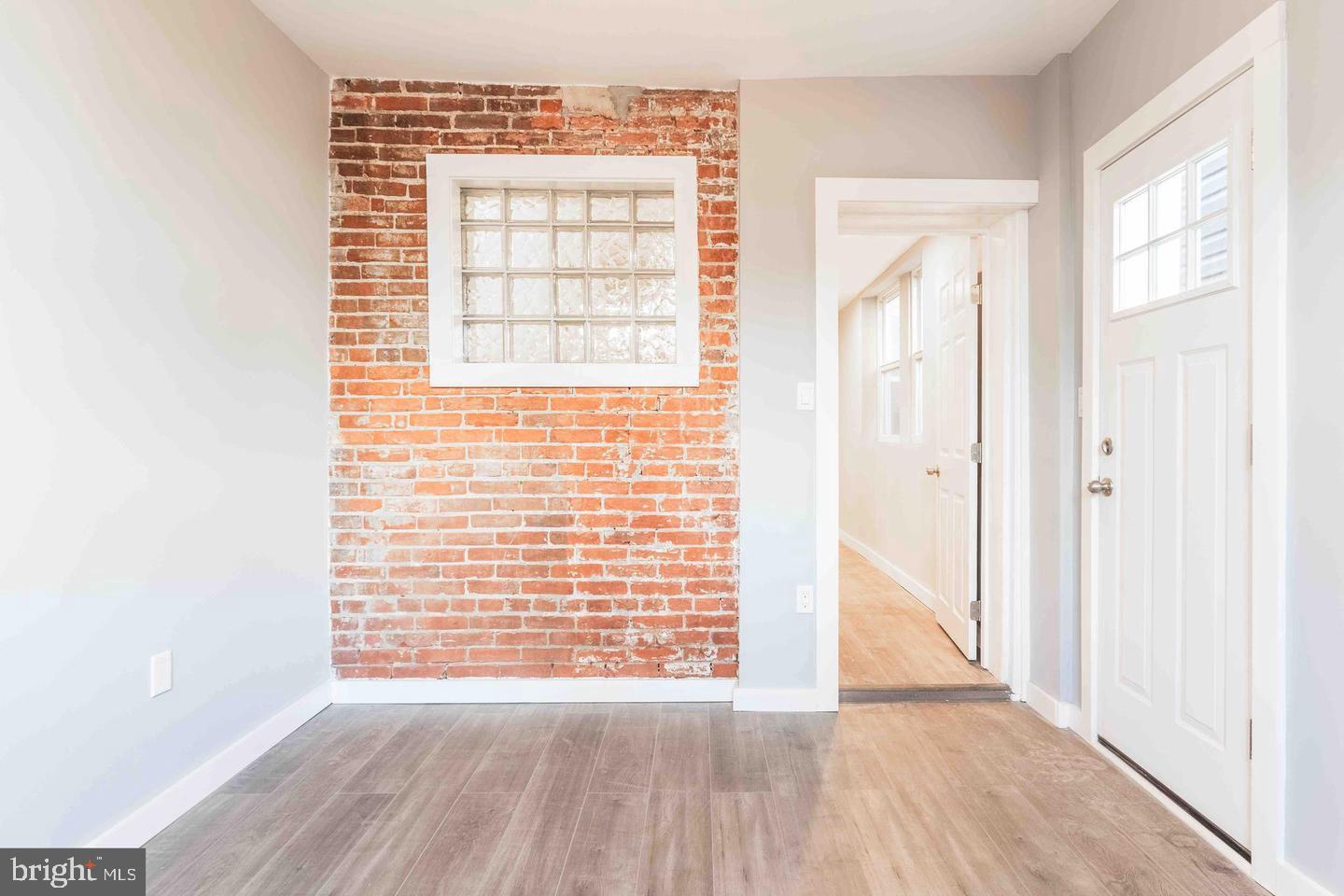 KENSINGTON - Residential Income