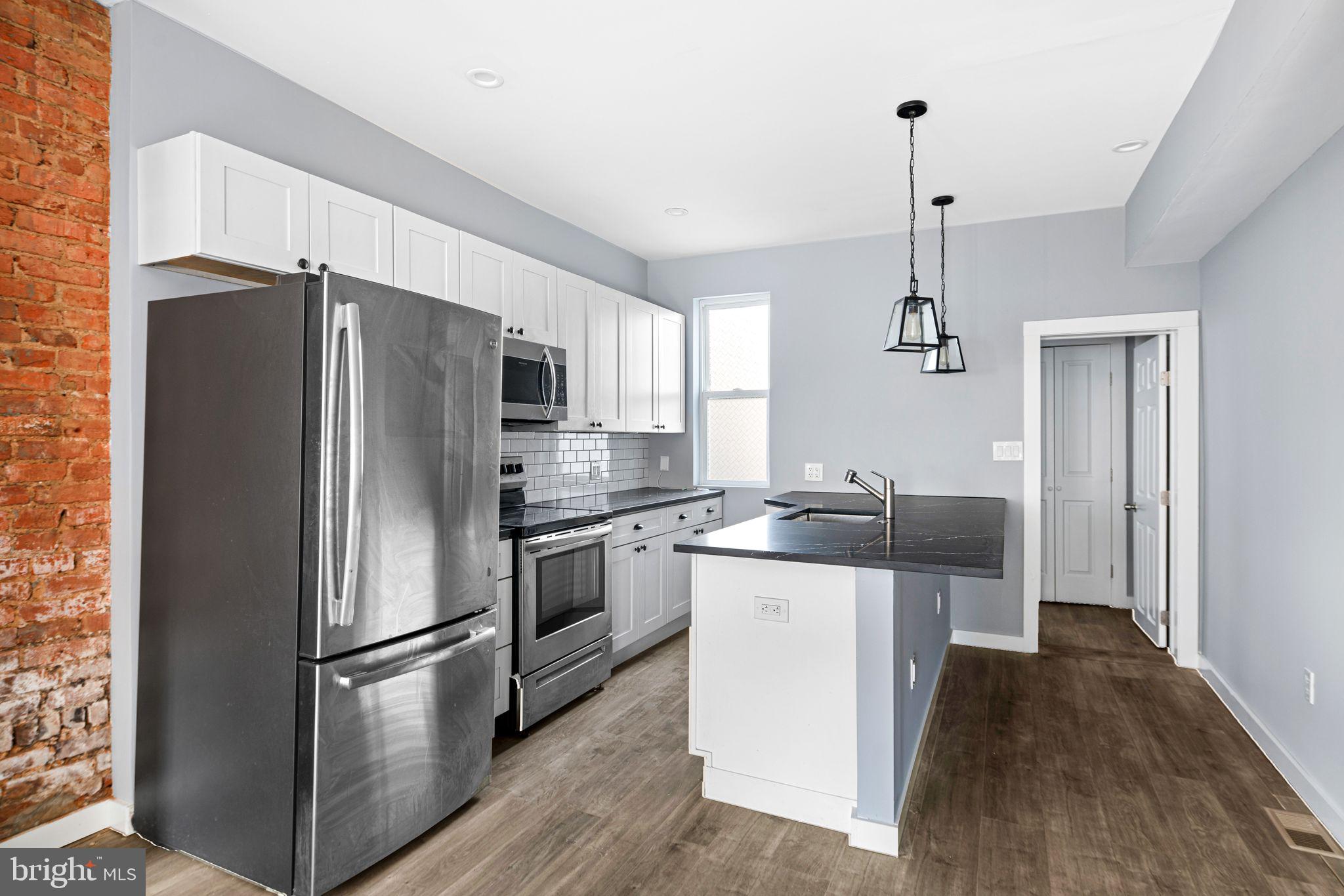 KENSINGTON - Residential Income