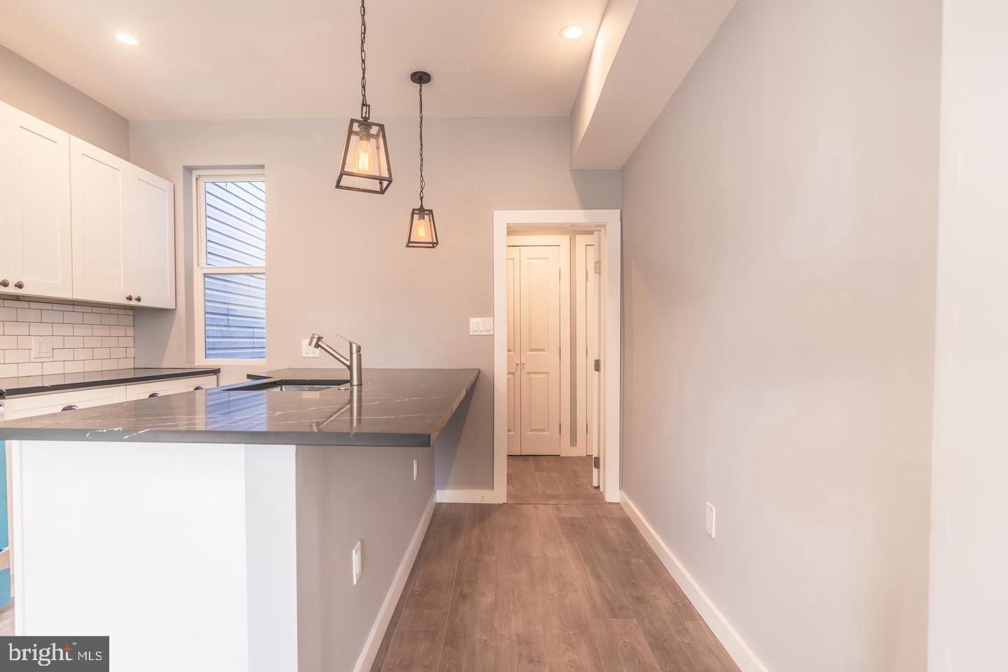 KENSINGTON - Residential Income