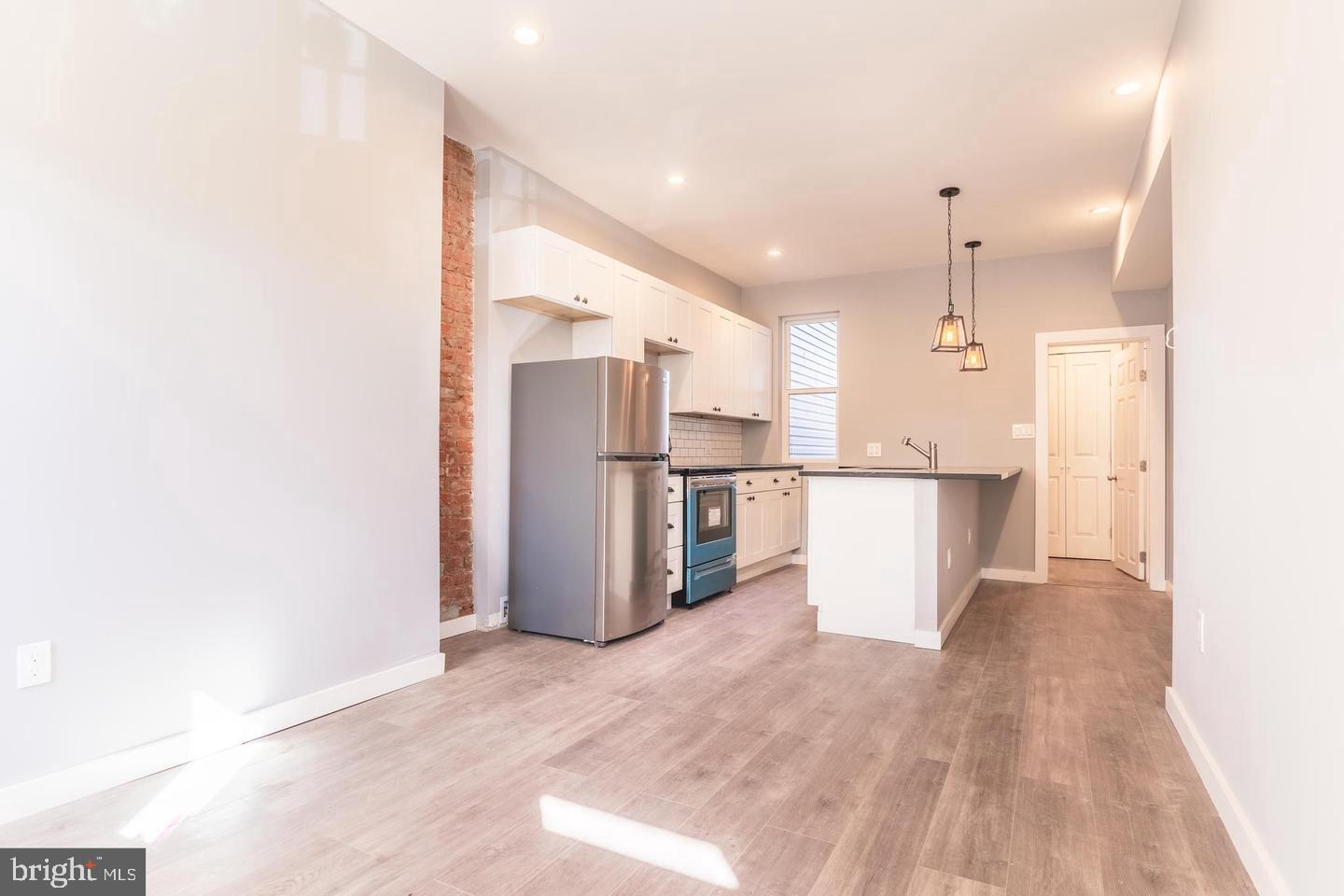 KENSINGTON - Residential Income