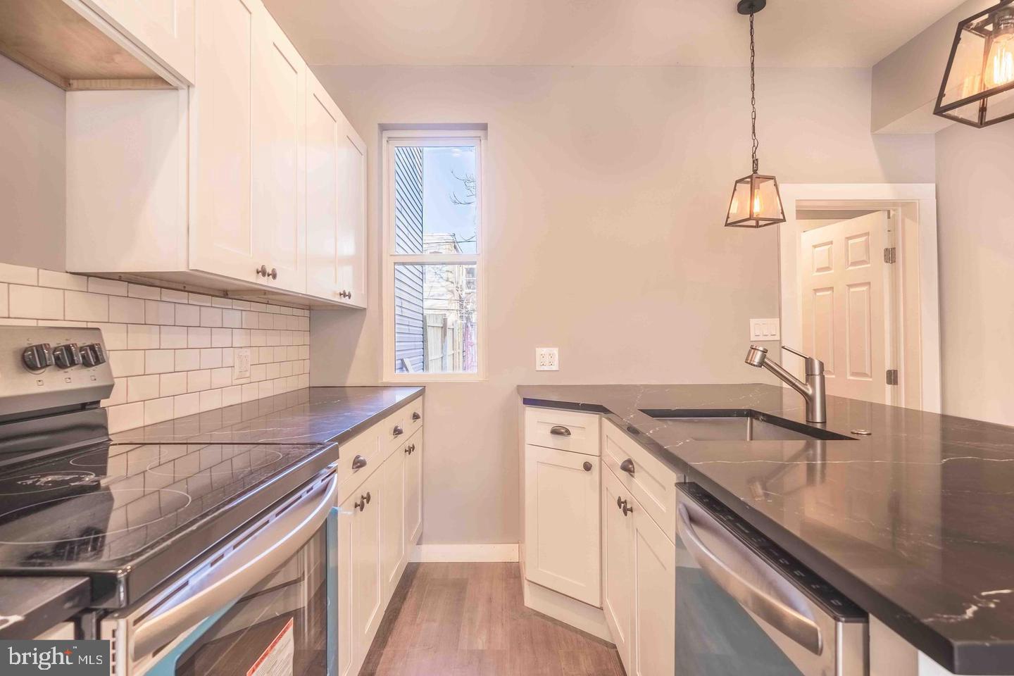 KENSINGTON - Residential Income