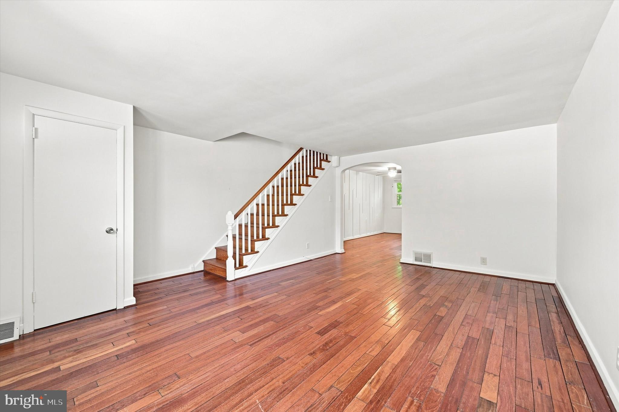325 E PLEASANT STREET
