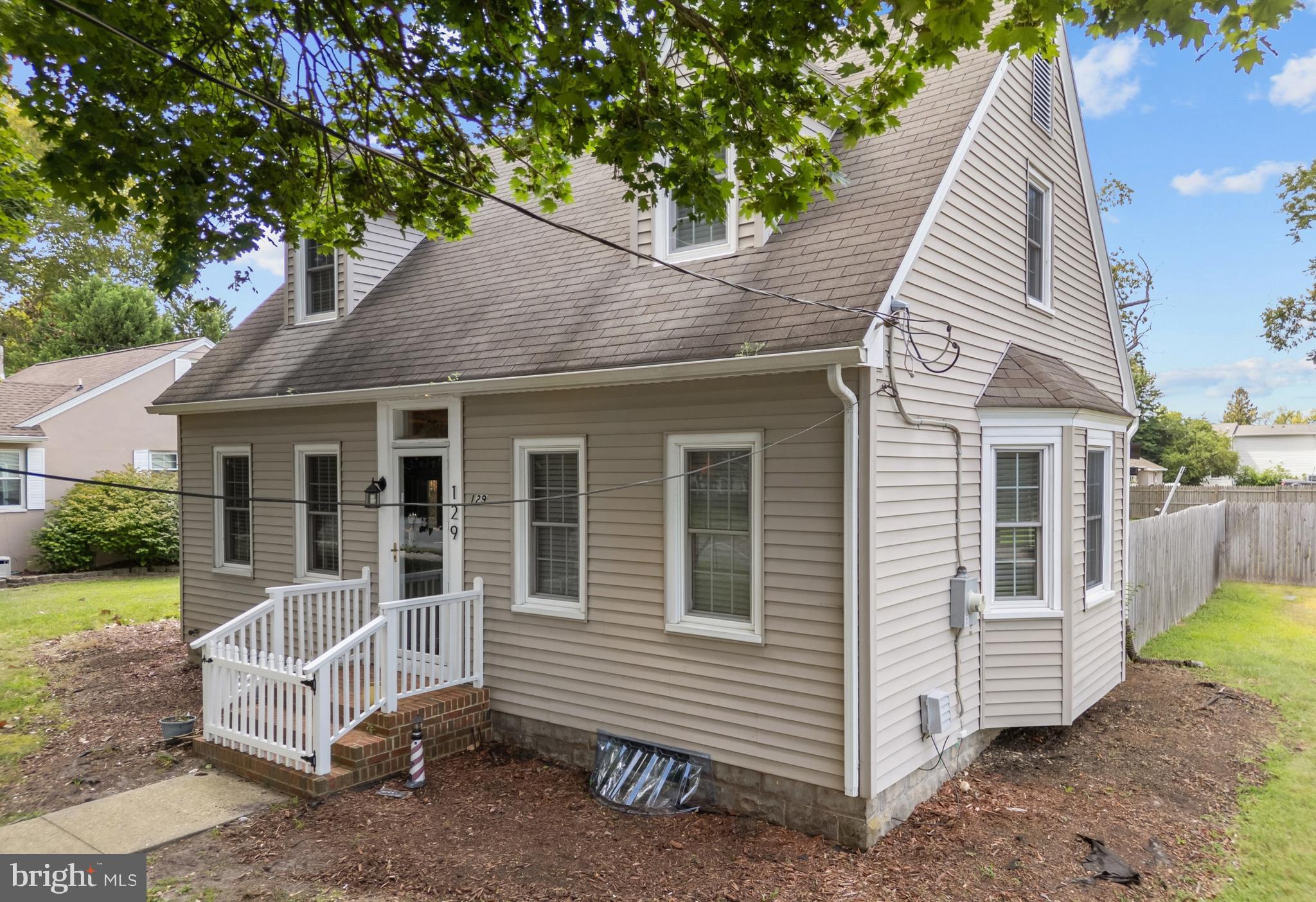 129 LAUREL ROAD