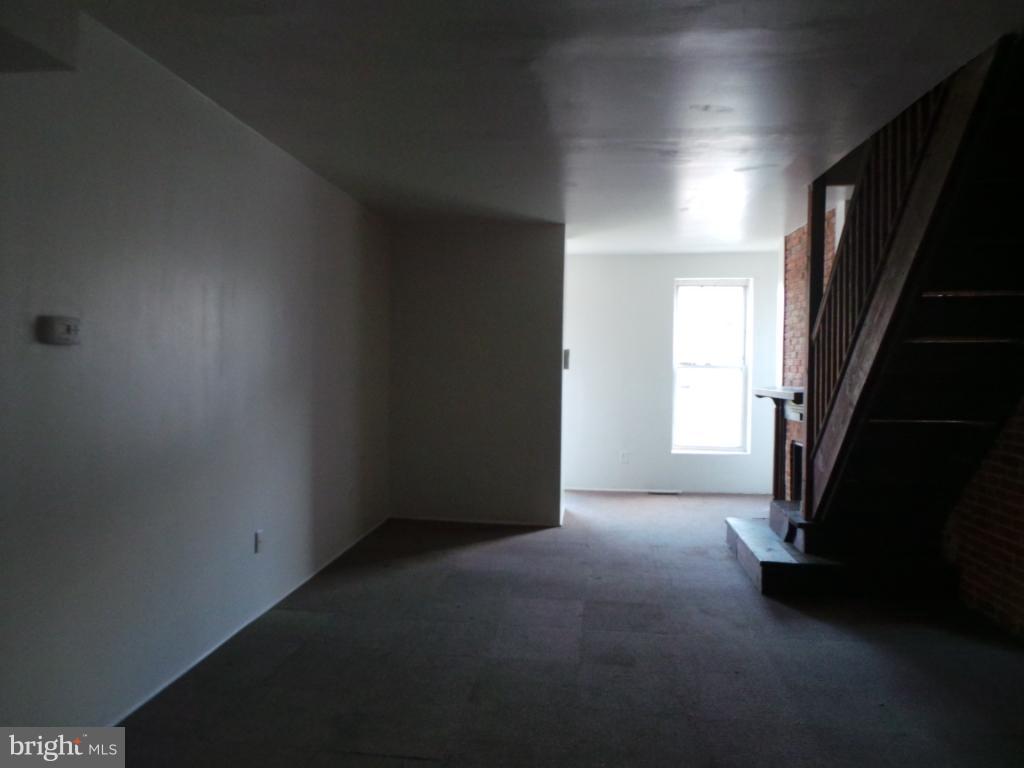 HOLLINS PARK - Residential