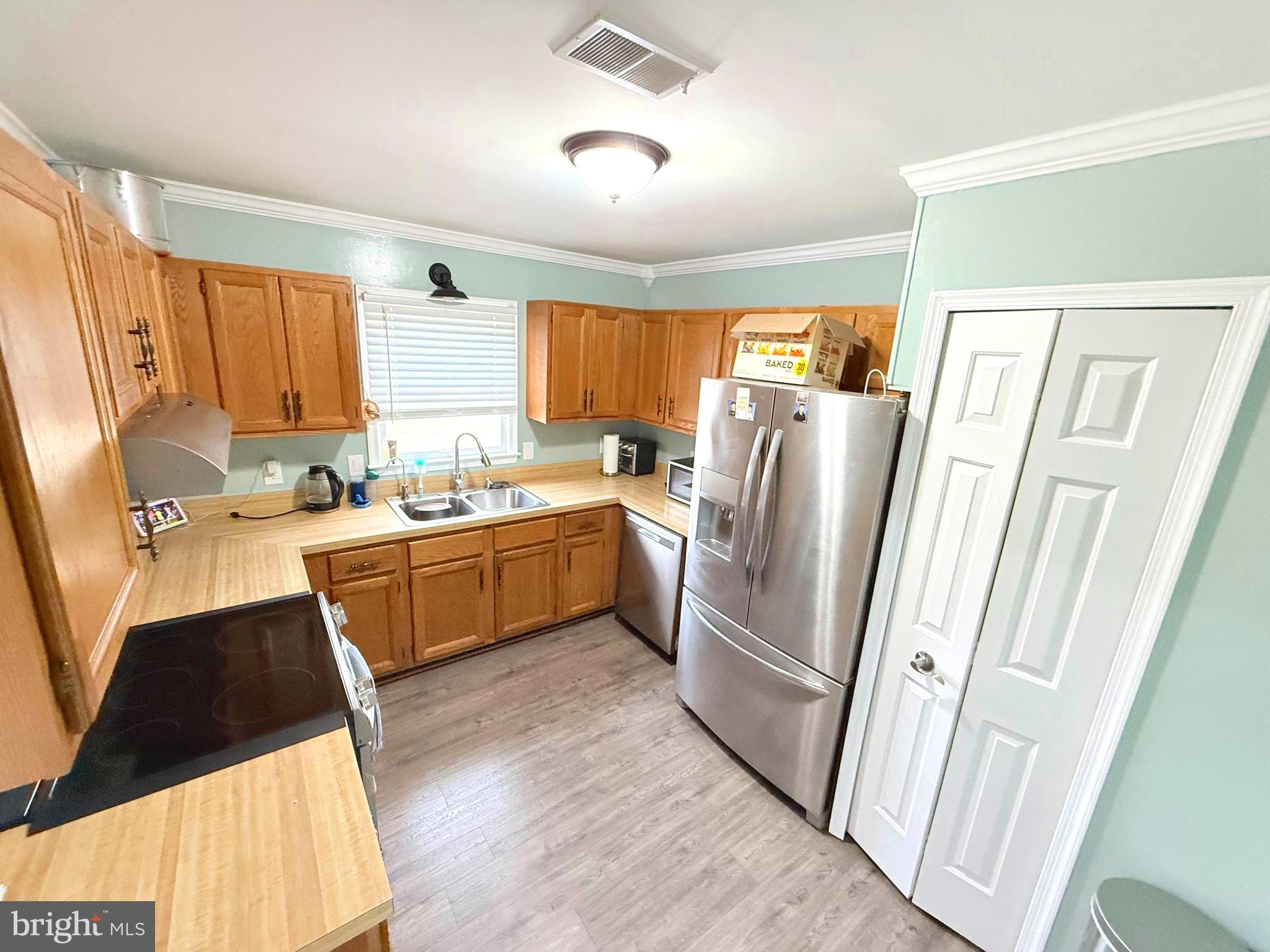 11731 ROOSEVELT ROAD