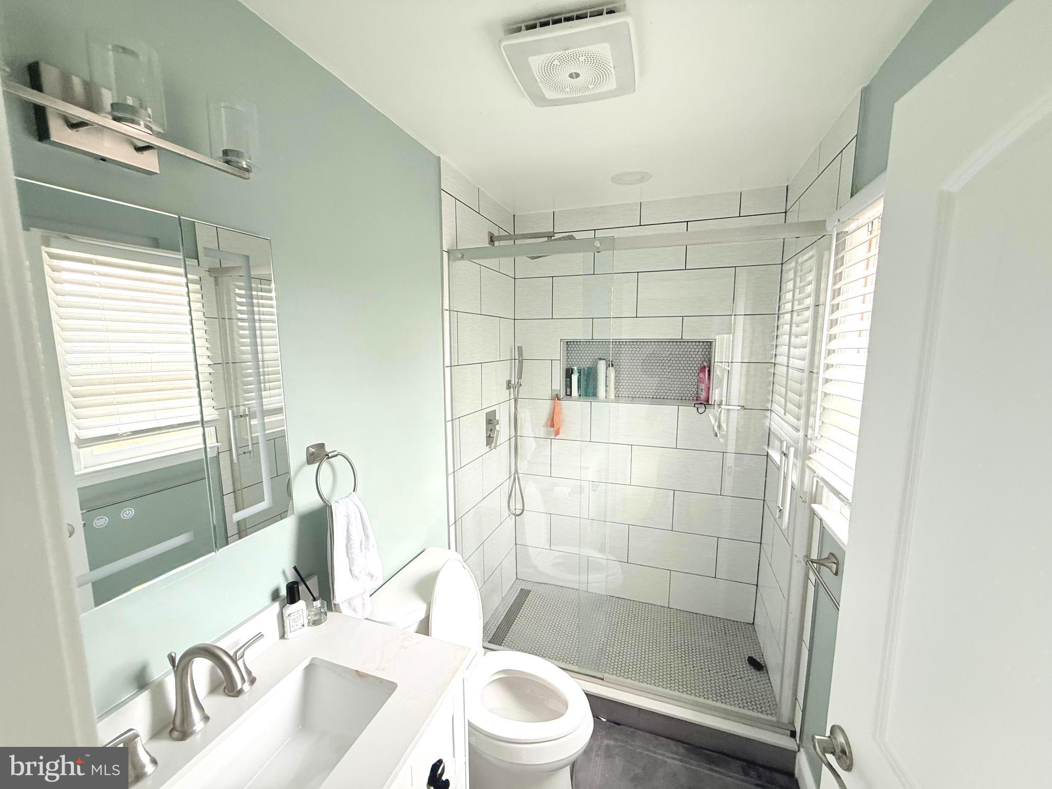 SHERATON HILLS EAST - Residential