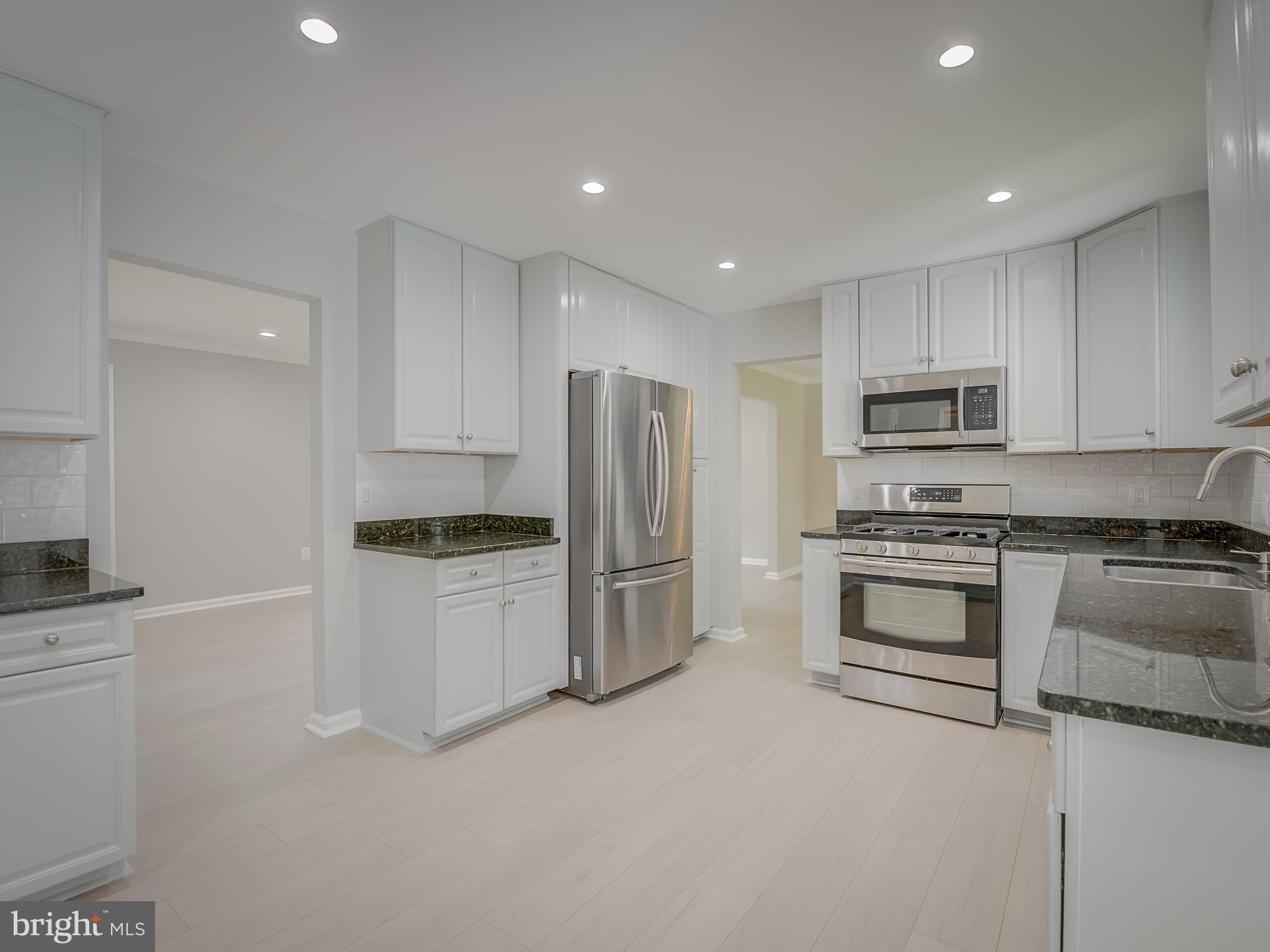 WEST SPRINGFIELD VILLAGE - Residential Lease