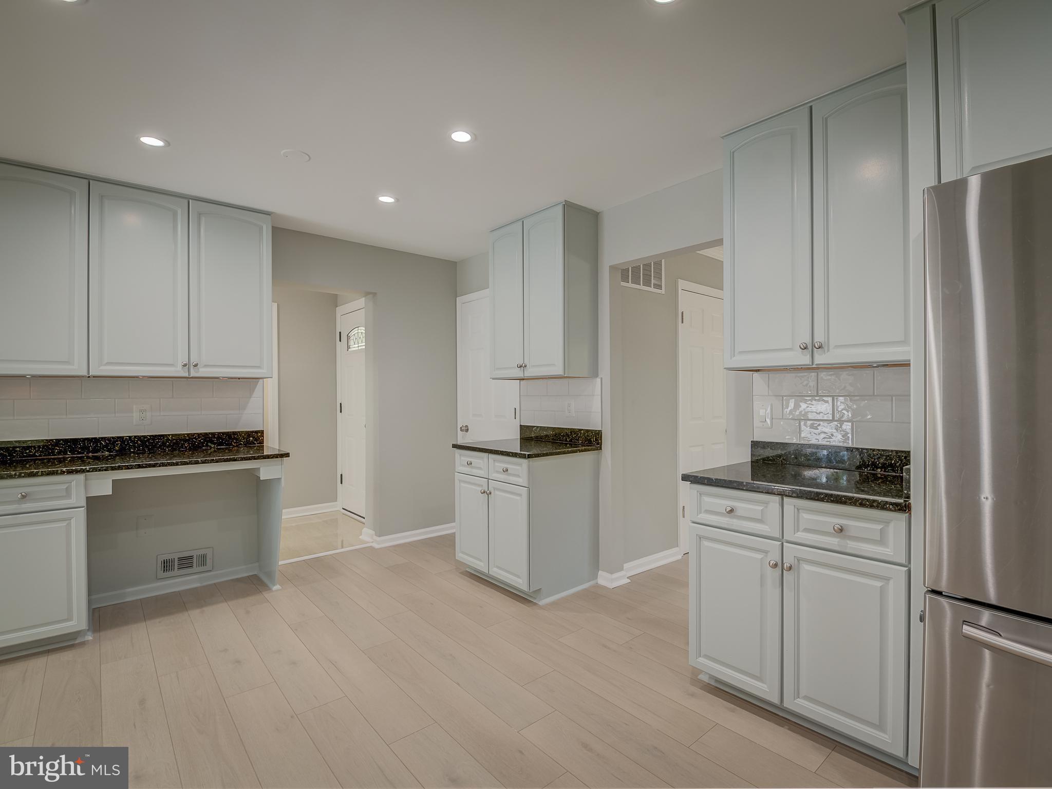 WEST SPRINGFIELD VILLAGE - Residential Lease