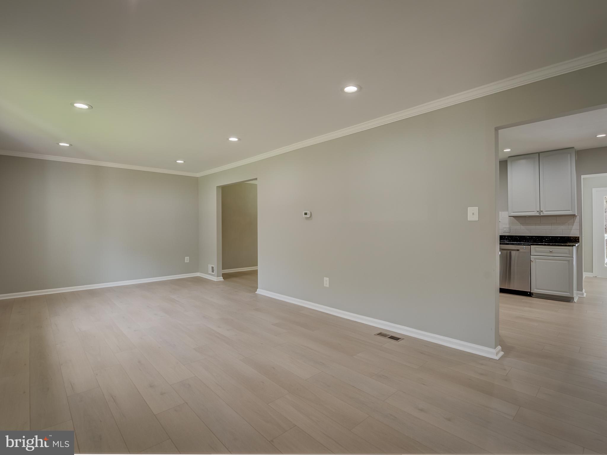 WEST SPRINGFIELD VILLAGE - Residential Lease