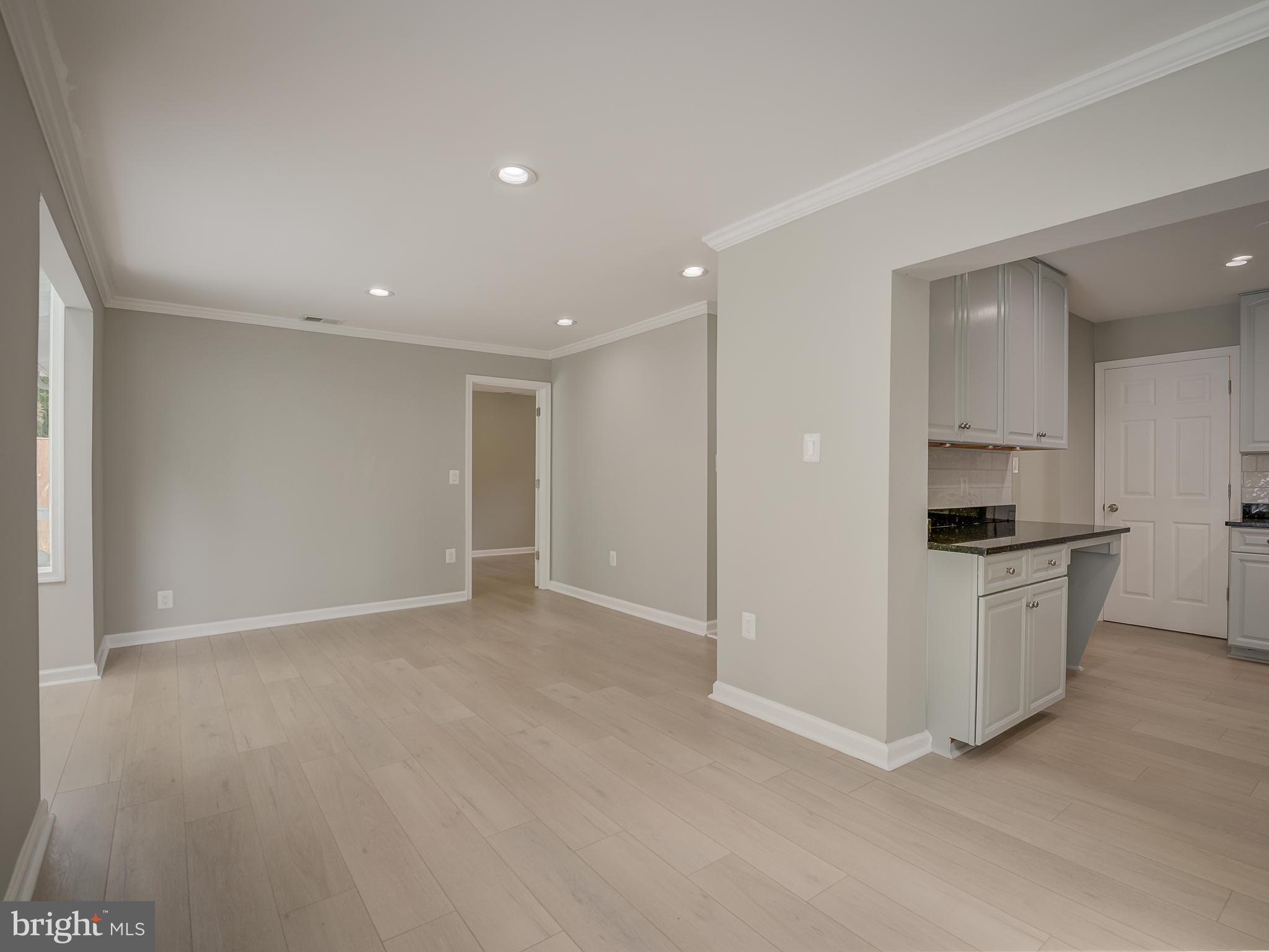 WEST SPRINGFIELD VILLAGE - Residential Lease