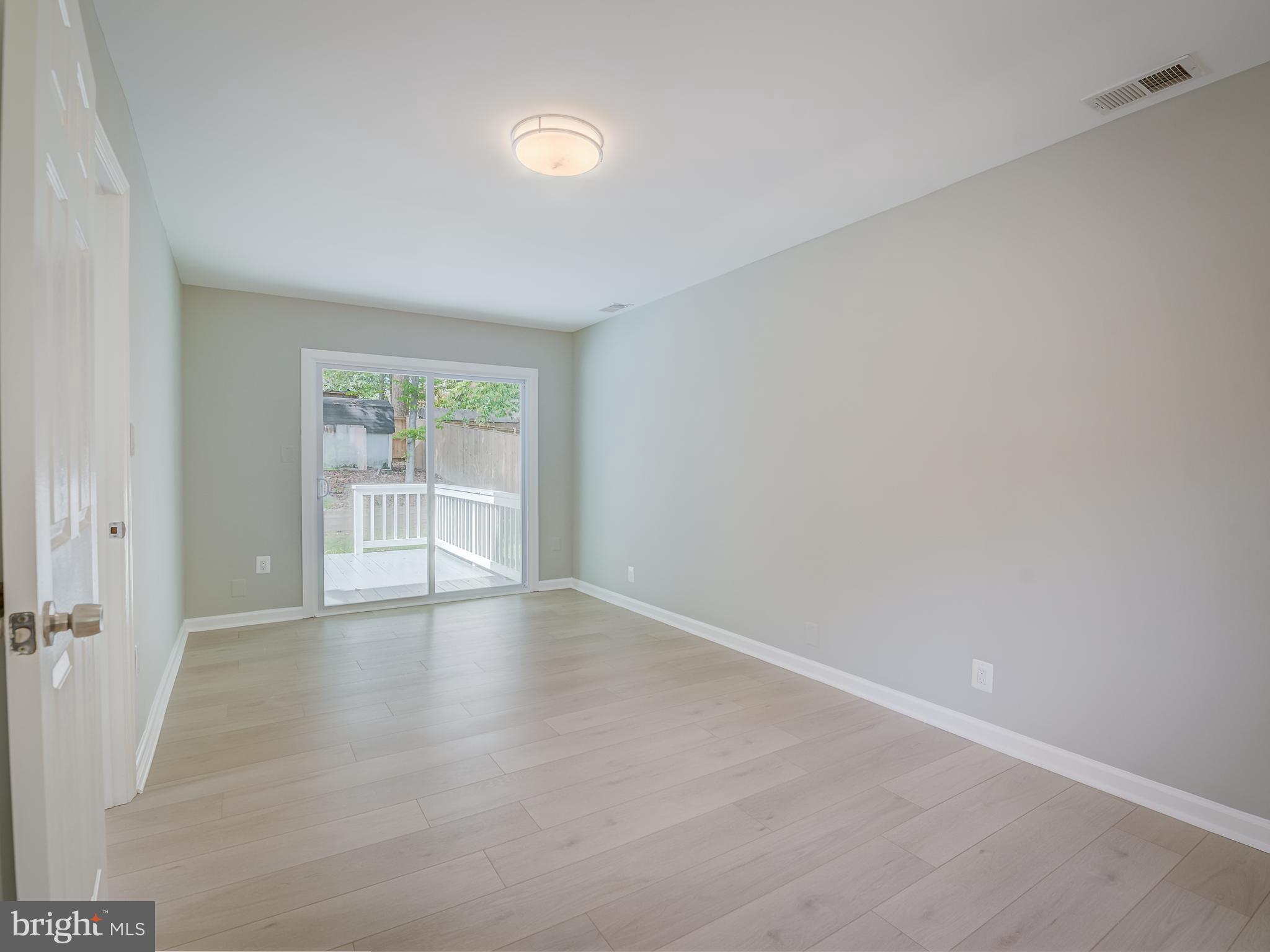 WEST SPRINGFIELD VILLAGE - Residential Lease