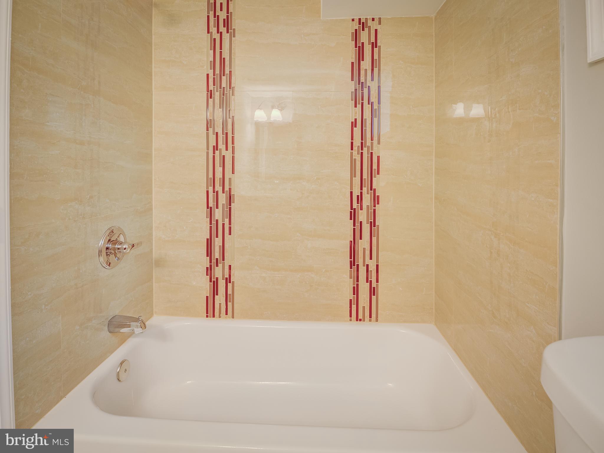 WEST SPRINGFIELD VILLAGE - Residential Lease