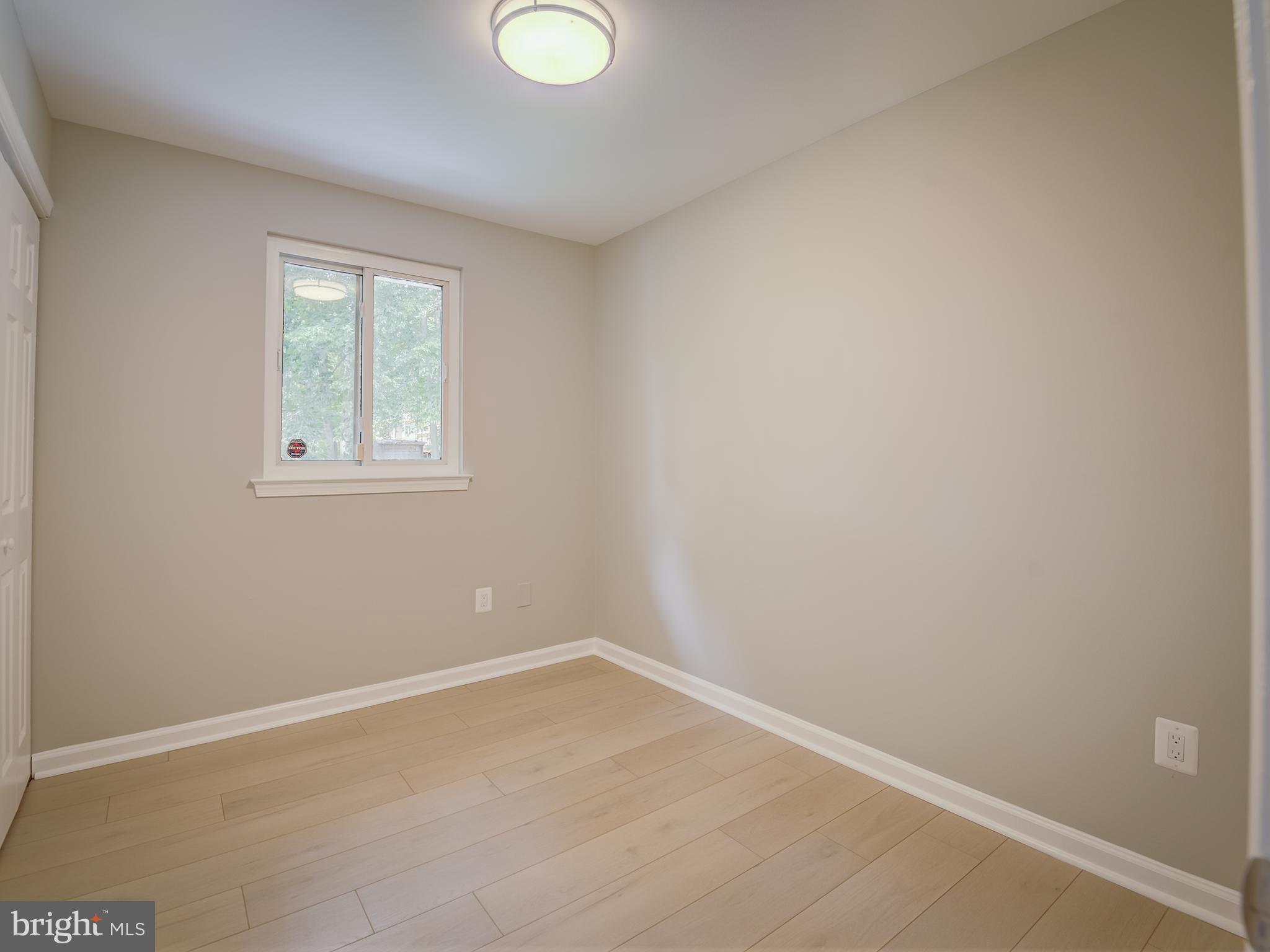 WEST SPRINGFIELD VILLAGE - Residential Lease