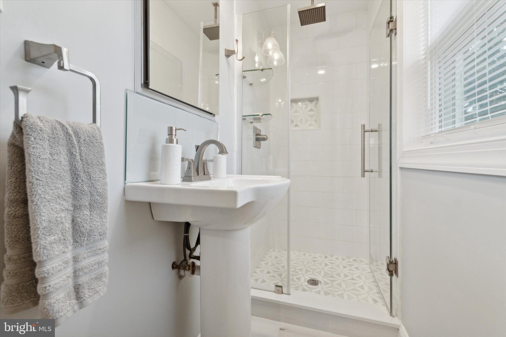 ELKINS PARK - Residential