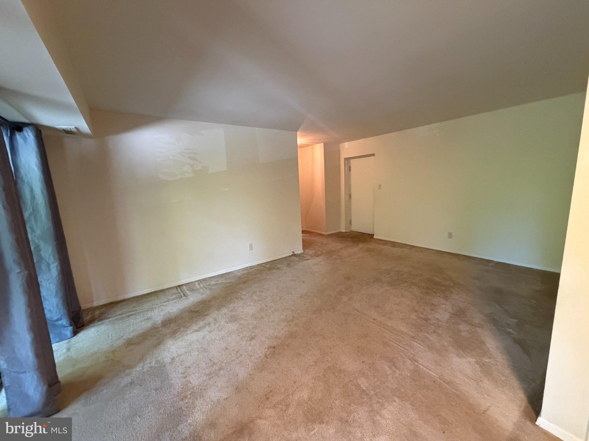6141 LEESBURG PIKE 208