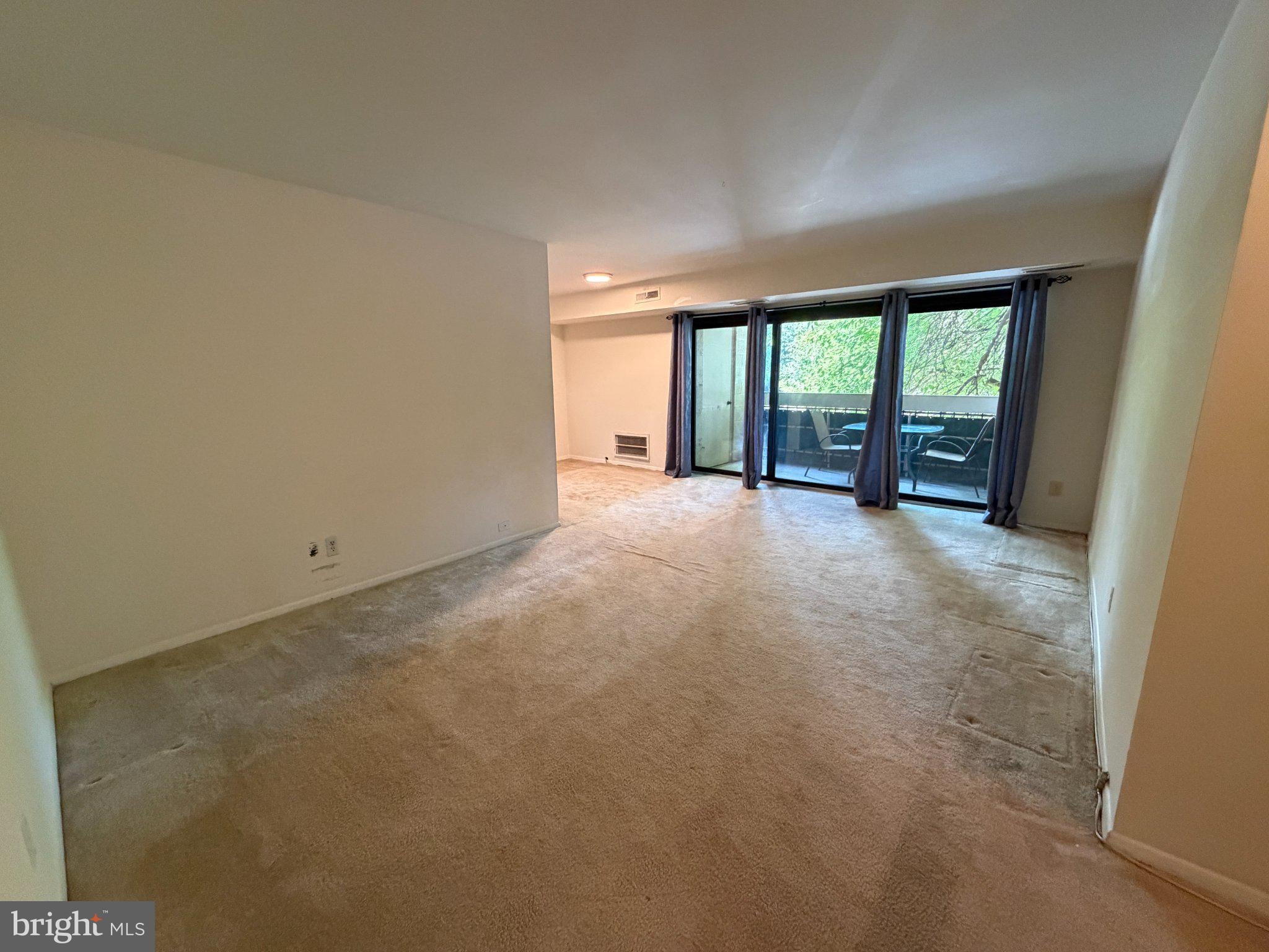 6141 LEESBURG PIKE 208