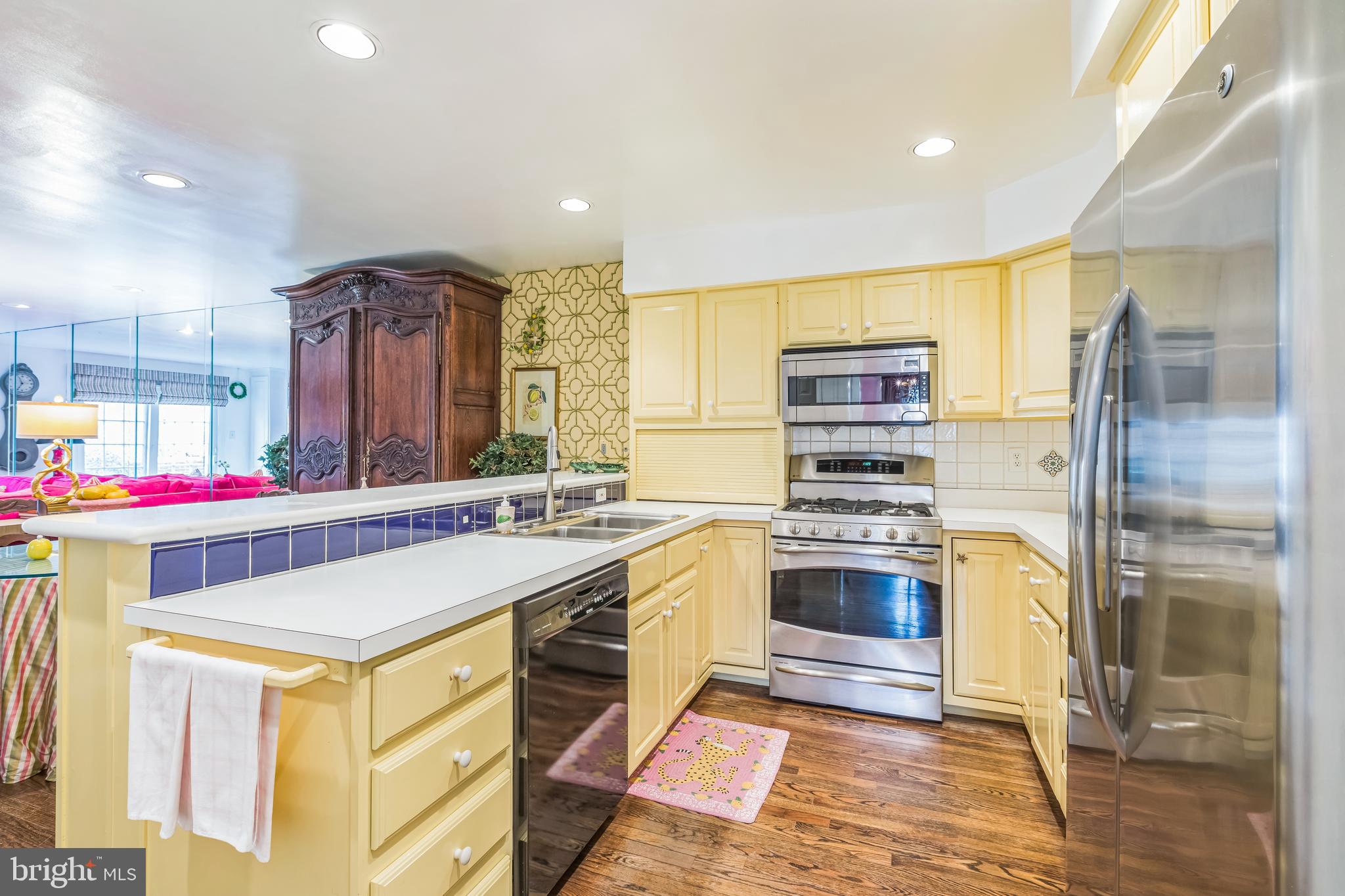 BELLE AIRE - Residential