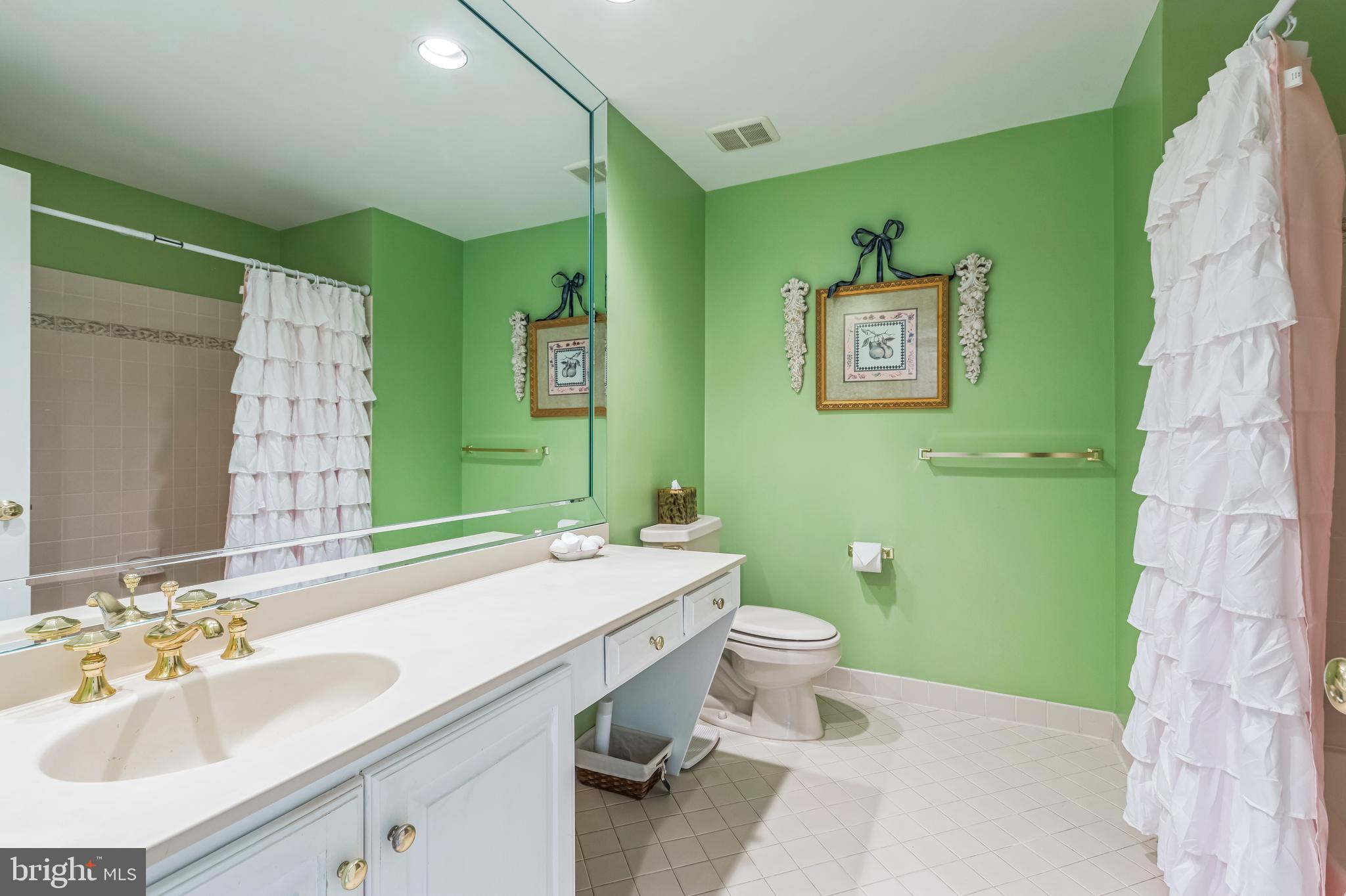 BELLE AIRE - Residential